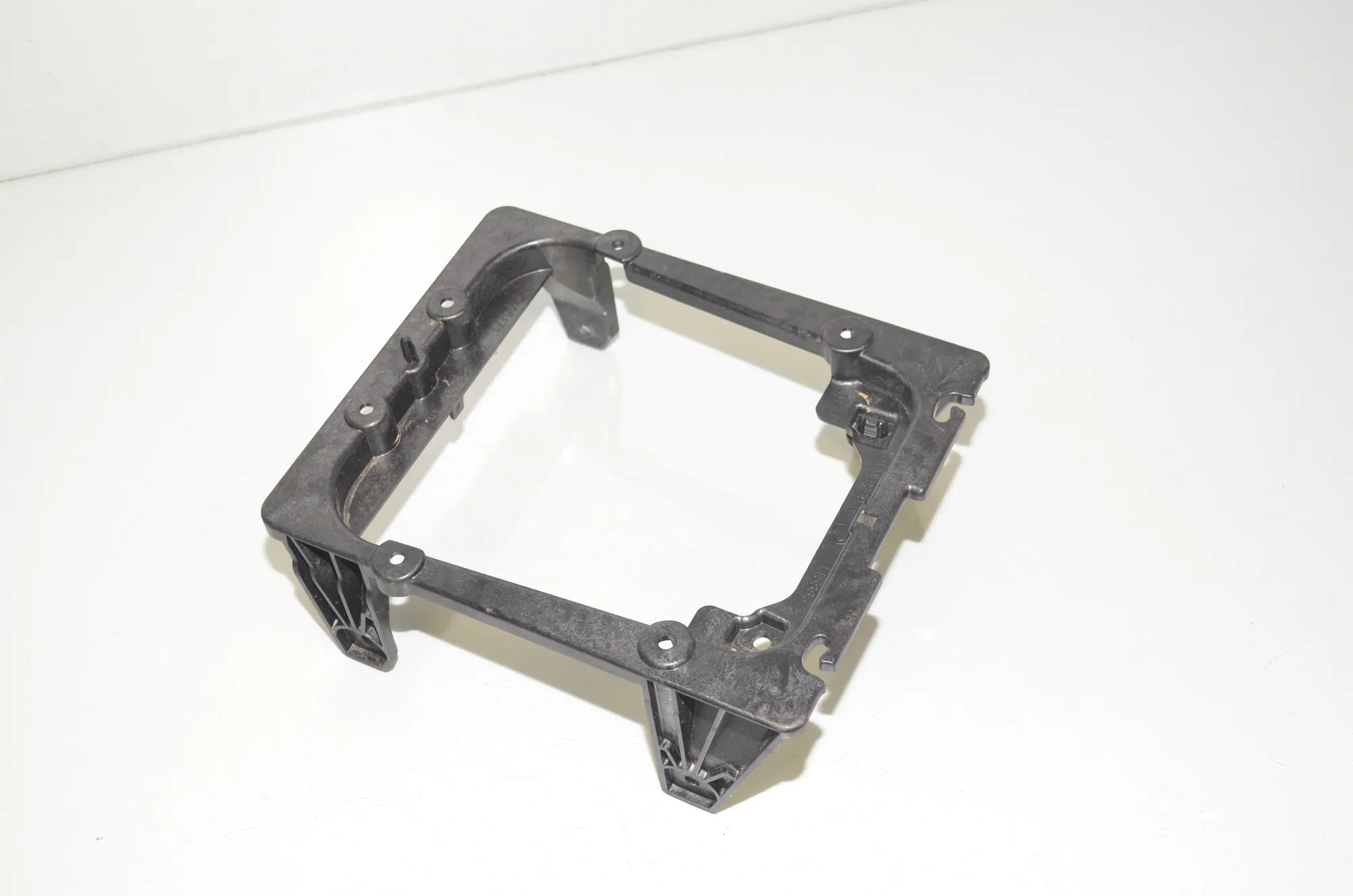Bracket – OEM 9399769 · BMW X5 (G05) (2018 - -) xDrive M 50 d 2019 – 2