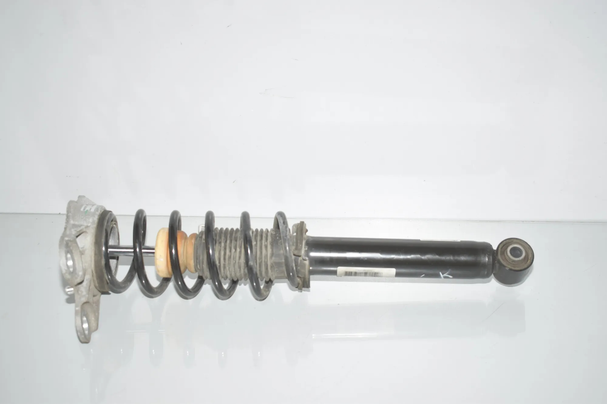 Rear Left Shock Absorber – OEM 6887655 · BMW i3 (I01) s Electric 2022