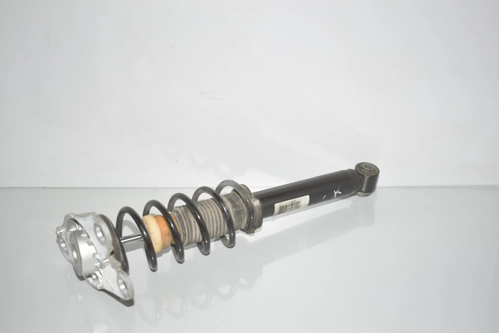 Rear Left Shock Absorber – OEM 6887655 · BMW i3 (I01) s Electric 2022 – 2