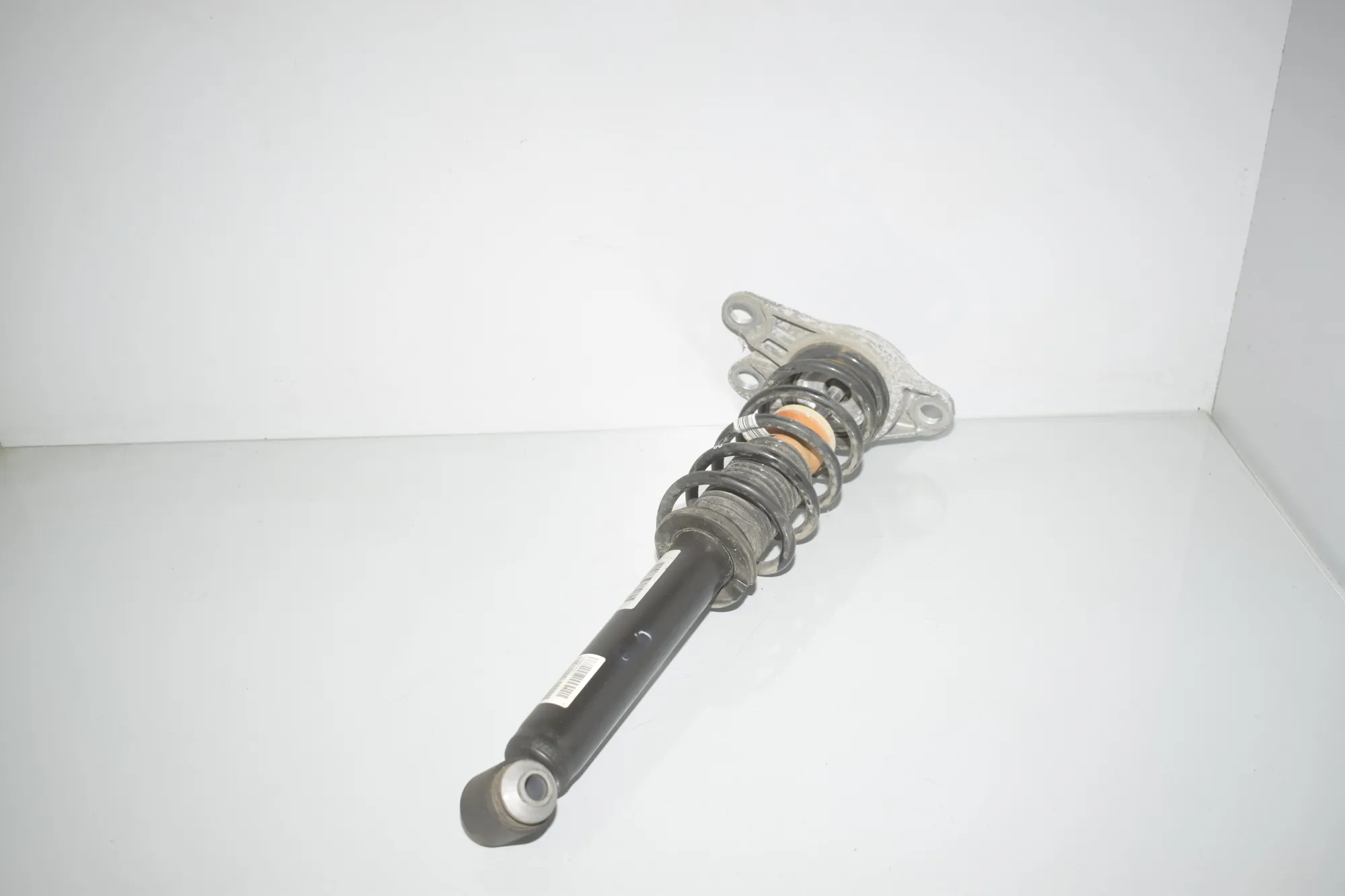 Rear Right Shock Absorber – OEM 6887655 · BMW i3 (I01) s Electric 2022 – 2