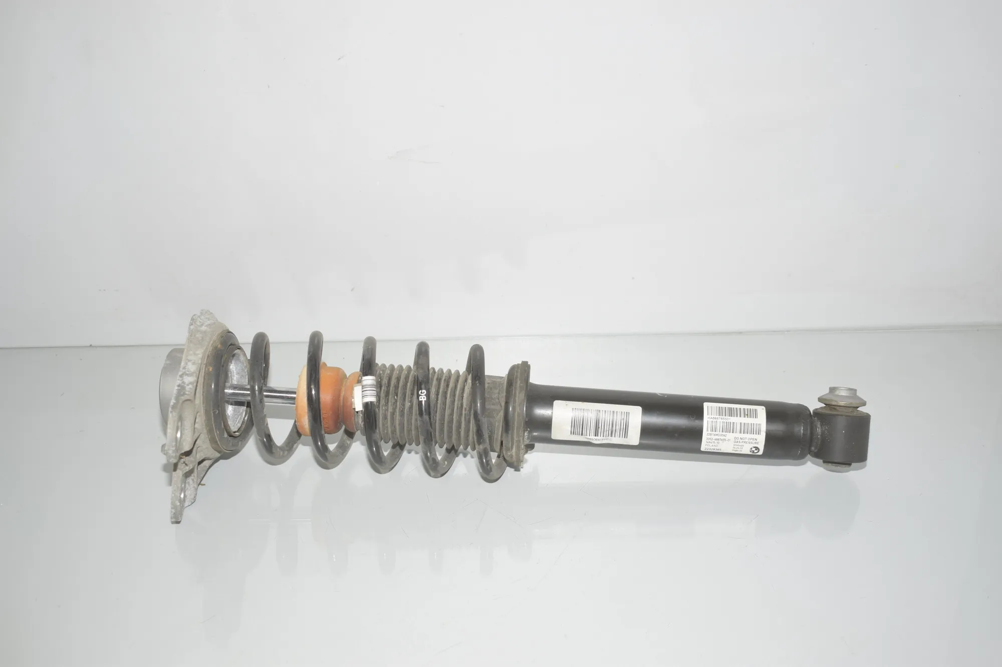 Rear Right Shock Absorber – OEM 6887655 · BMW i3 (I01) s Electric 2022 – 3