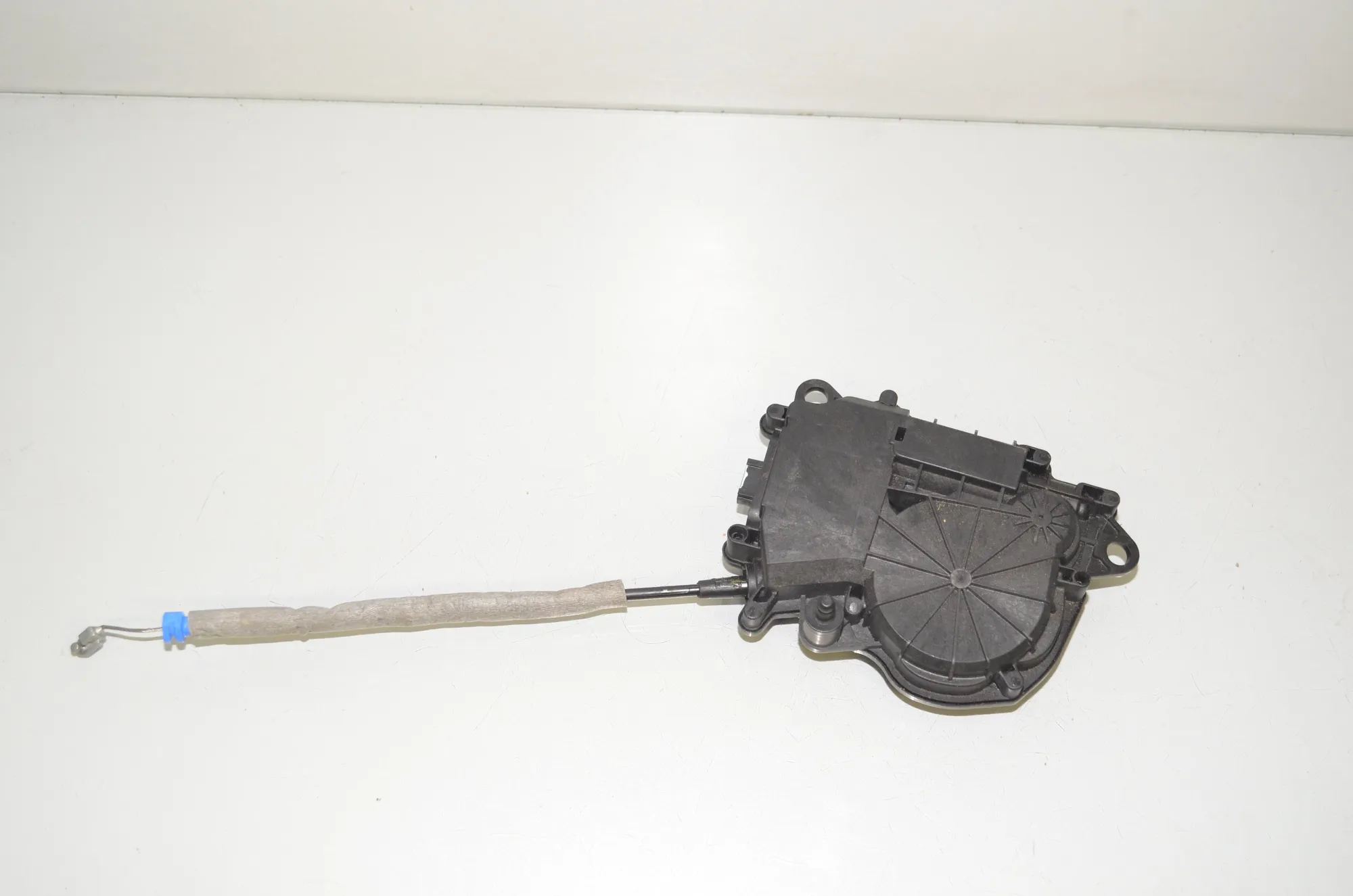 Tailgate Boot Soft Close Motor – OEM 7441630 · BMW X5 (G05) (2018 - -) xDrive M 50 d 2019 – 4