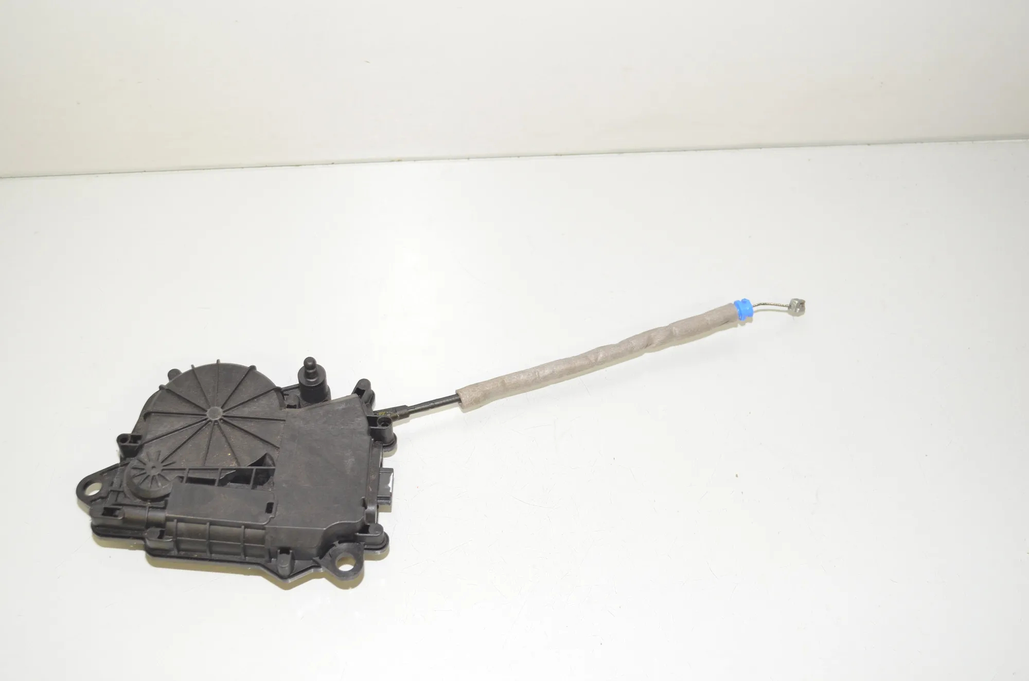 Tailgate Boot Soft Close Motor – OEM 7441630 · BMW X5 (G05) (2018 - -) xDrive M 50 d 2019 – 3