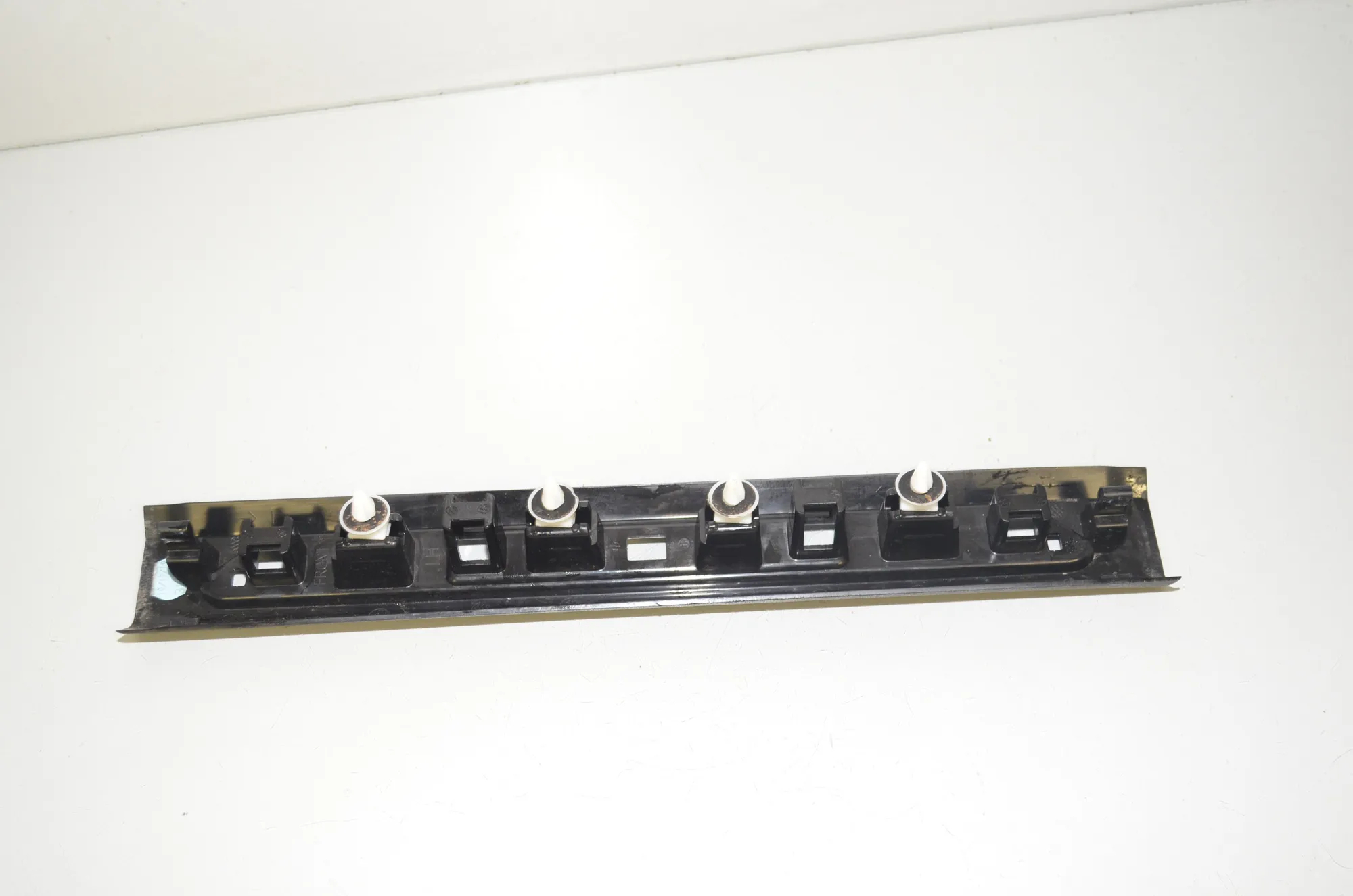 Front Left Sill Trim – OEM 7434239 · BMW X5 (G05) (2018 - -) xDrive M 50 d 2019 – 4