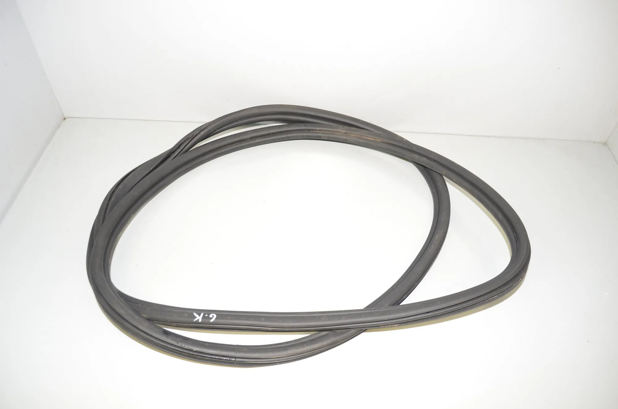 Rear Left Door Seal Rubber – OEM 9465543 · BMW X5 (G05) (2018 - -) xDrive M 50 d 2019 – 2