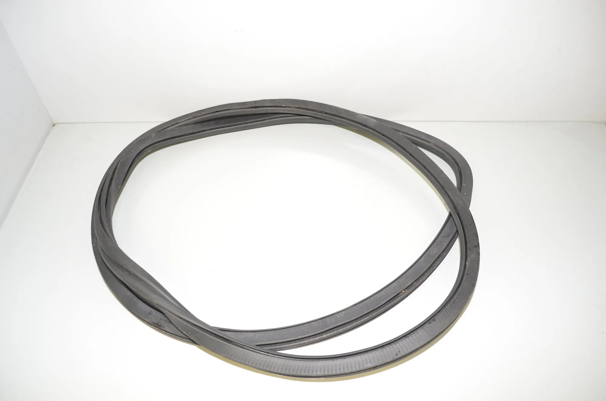 Rear Left Door Seal Rubber – OEM 9465543 · BMW X5 (G05) (2018 - -) xDrive M 50 d 2019 – 3
