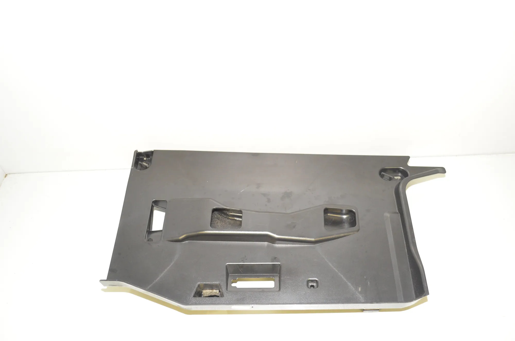 Dashboard Lower Trim – OEM 9399373 · BMW X5 (G05) (2018 - -) xDrive M 50 d 2019