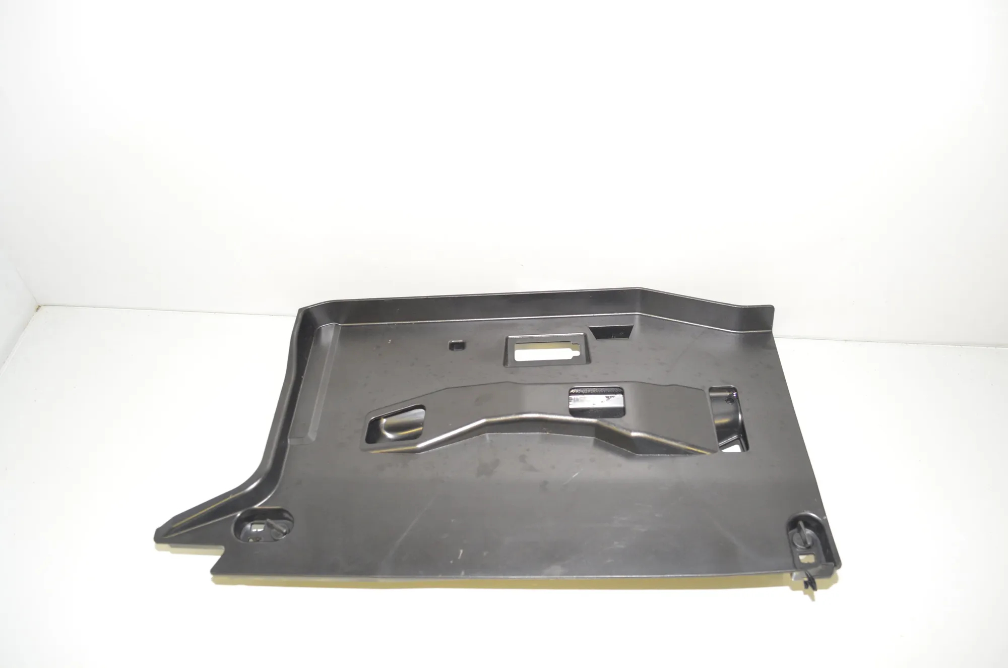 Dashboard Lower Trim – OEM 9399373 · BMW X5 (G05) (2018 - -) xDrive M 50 d 2019 – 2