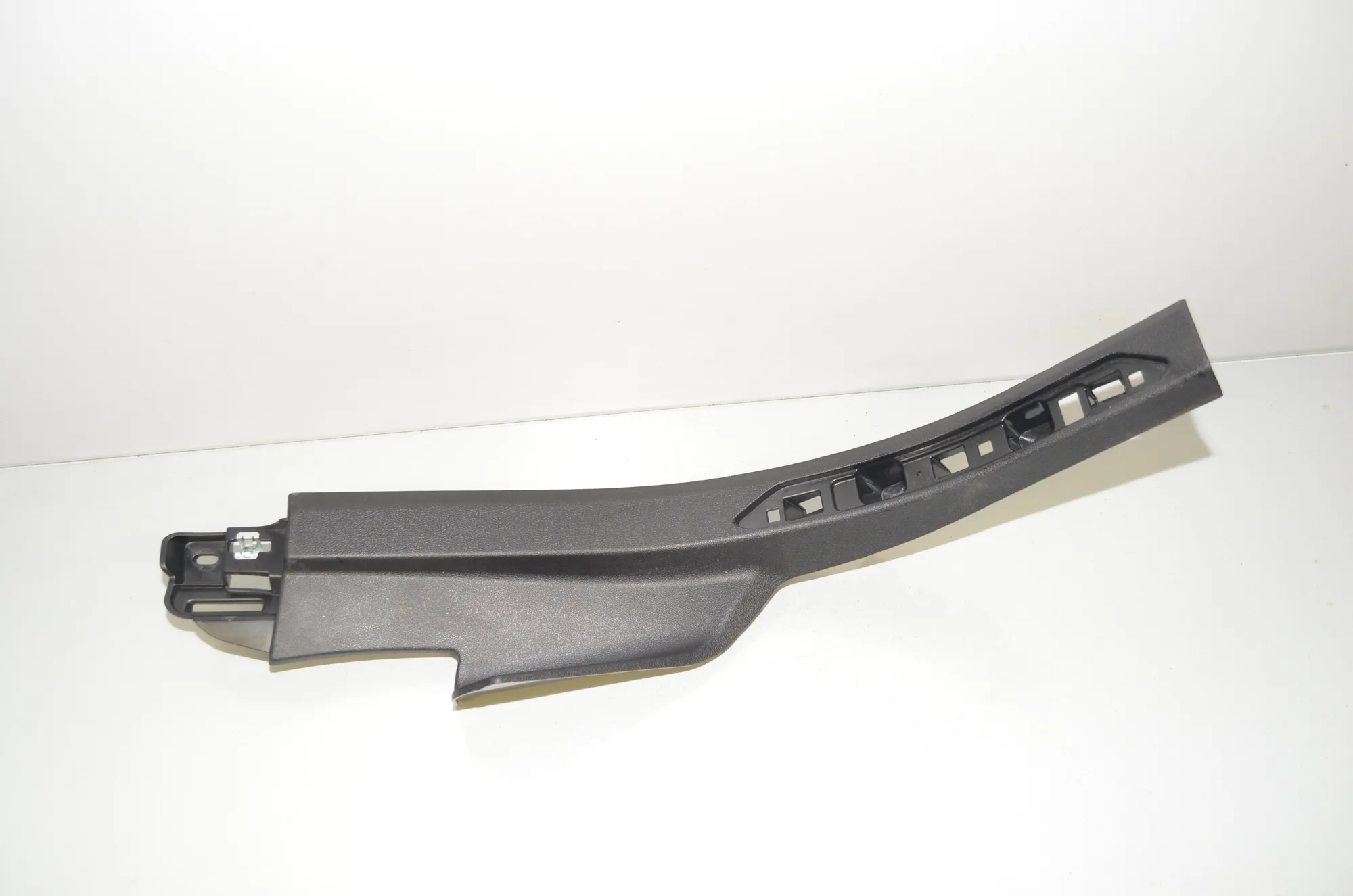 Rear Left Sill Trim – OEM 7434243 · BMW X5 (G05) (2018 - -) xDrive M 50 d 2019 – 2