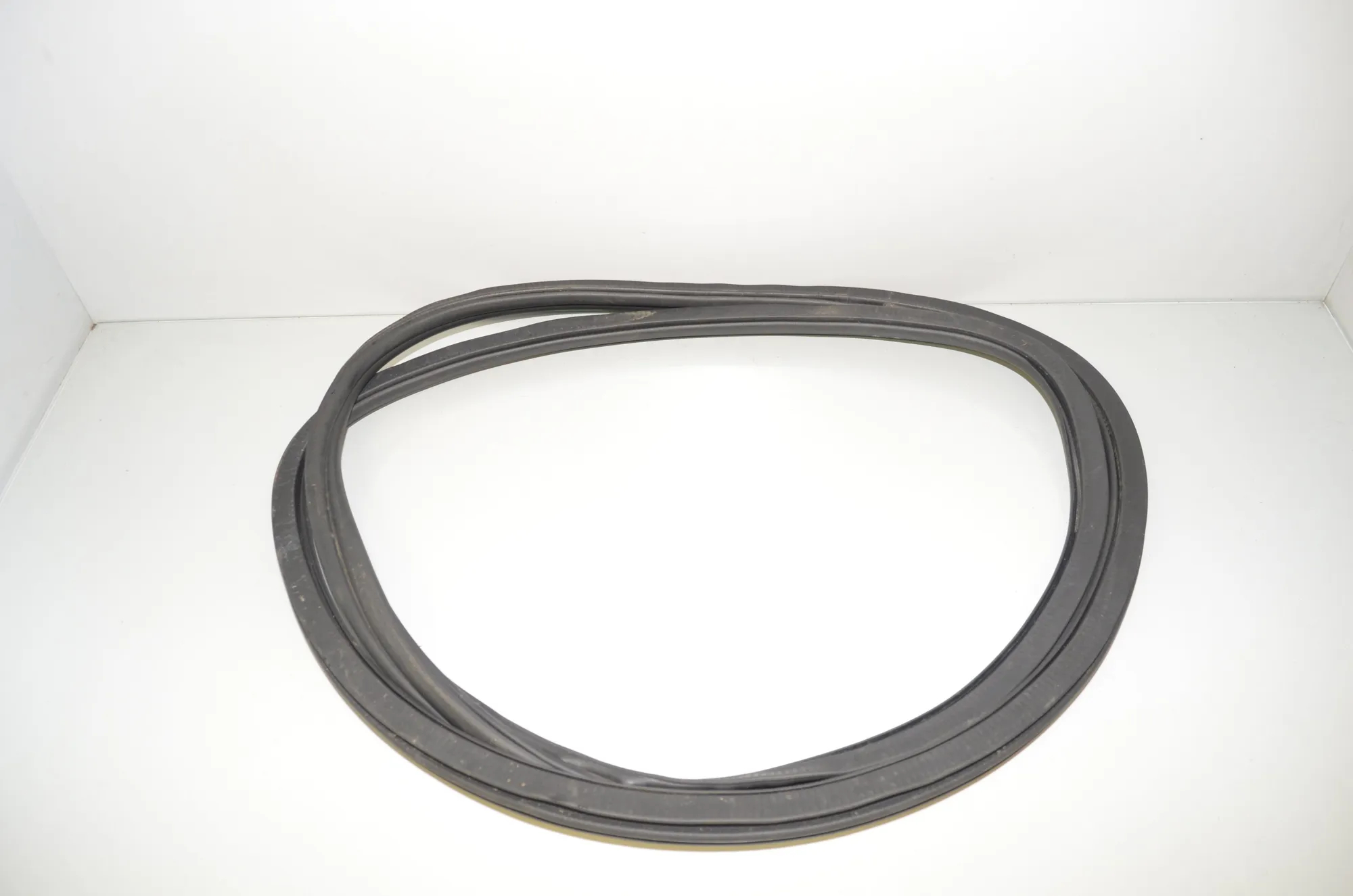 Rear Right Door Seal Rubber – OEM 9465543 · BMW X5 (G05) (2018 - -) xDrive M 50 d 2019 – 3