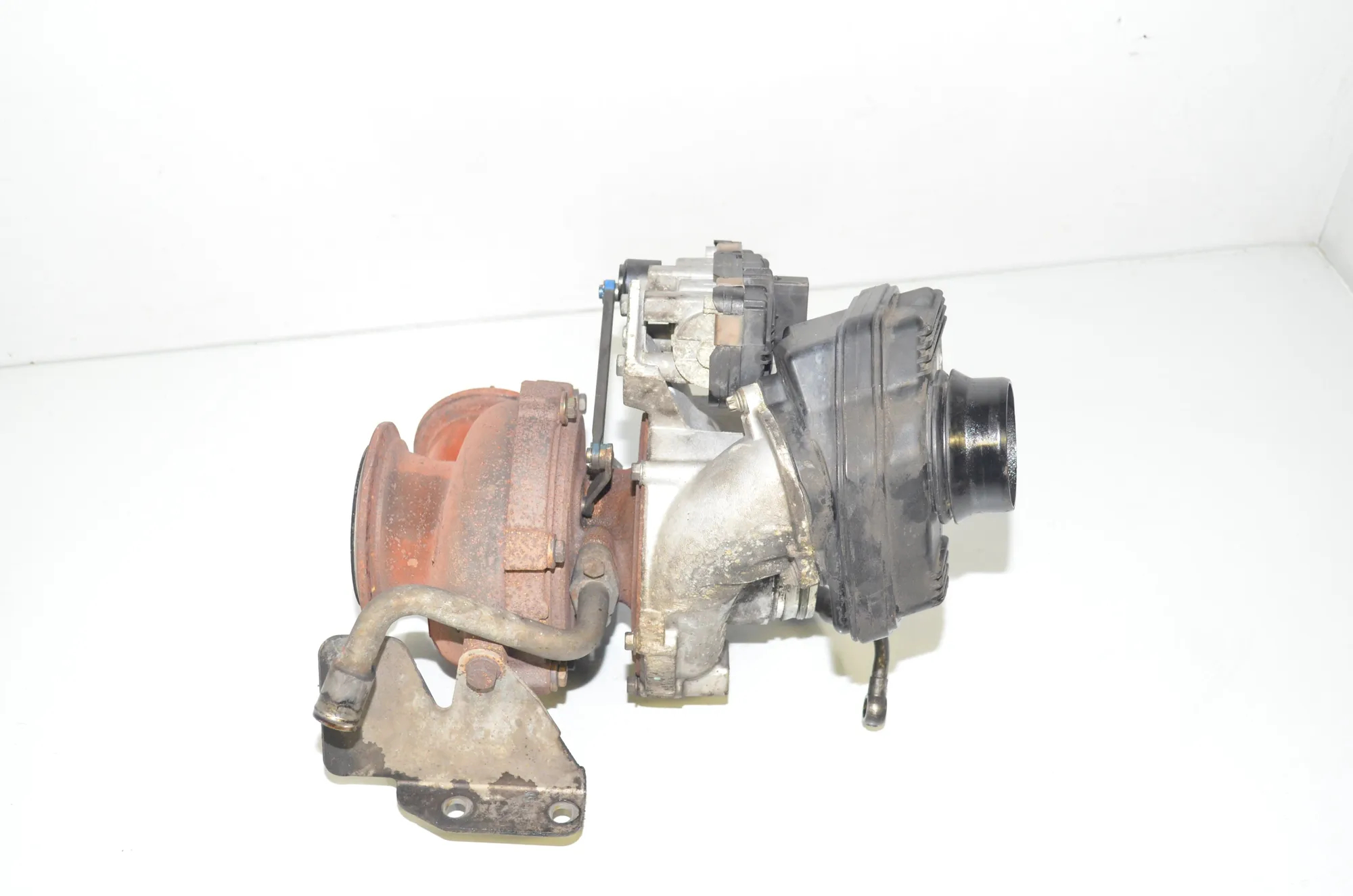Turbocharger – OEM 7823270 · BMW 5 Touring (F11) 530 d 2012 – 3
