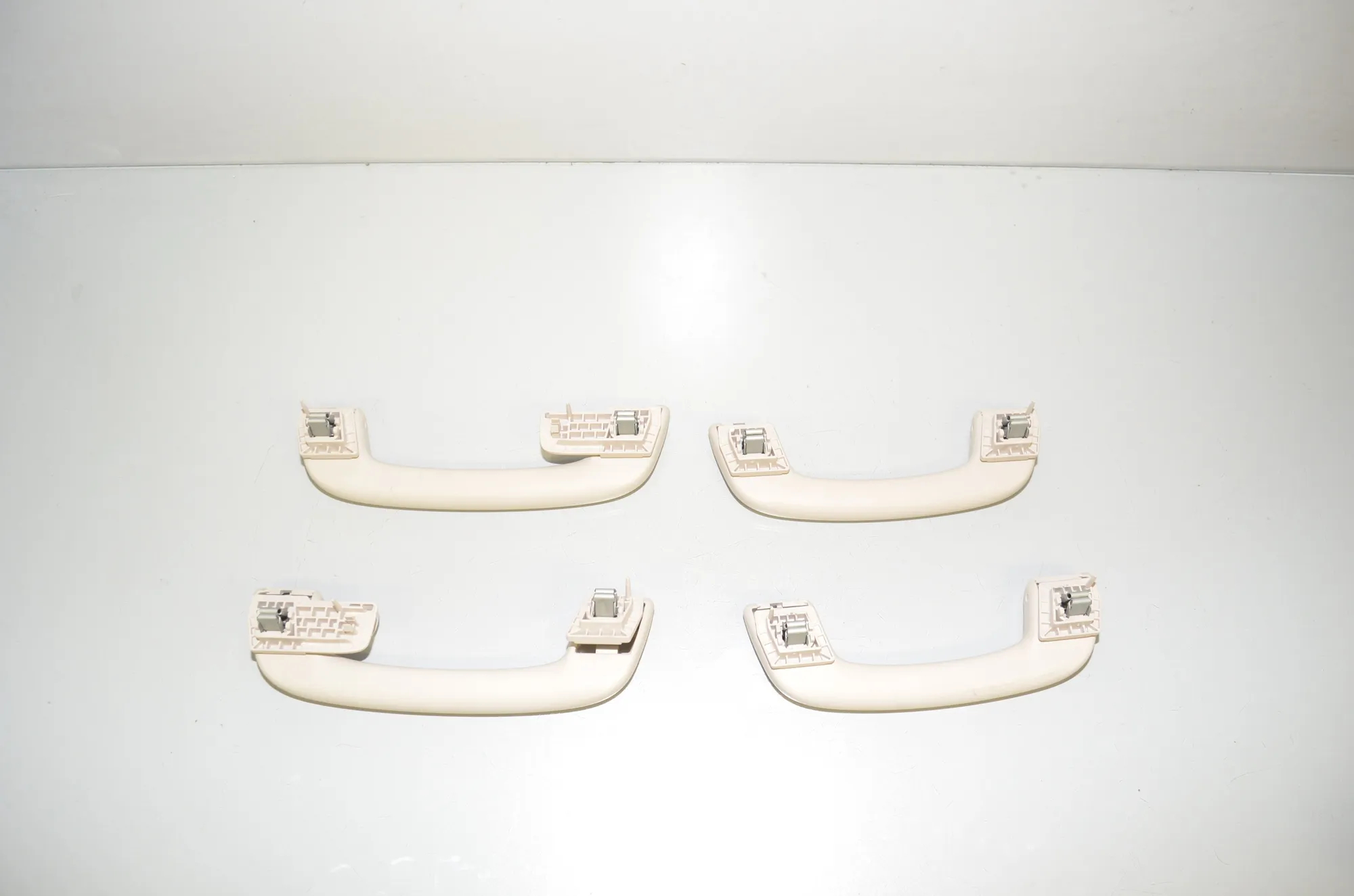 Interior Roof Handle Set · BMW 3 Touring (G21) BMW 3 Touring (G21) 330 e Plug-in-Hybrid 2020 – 4