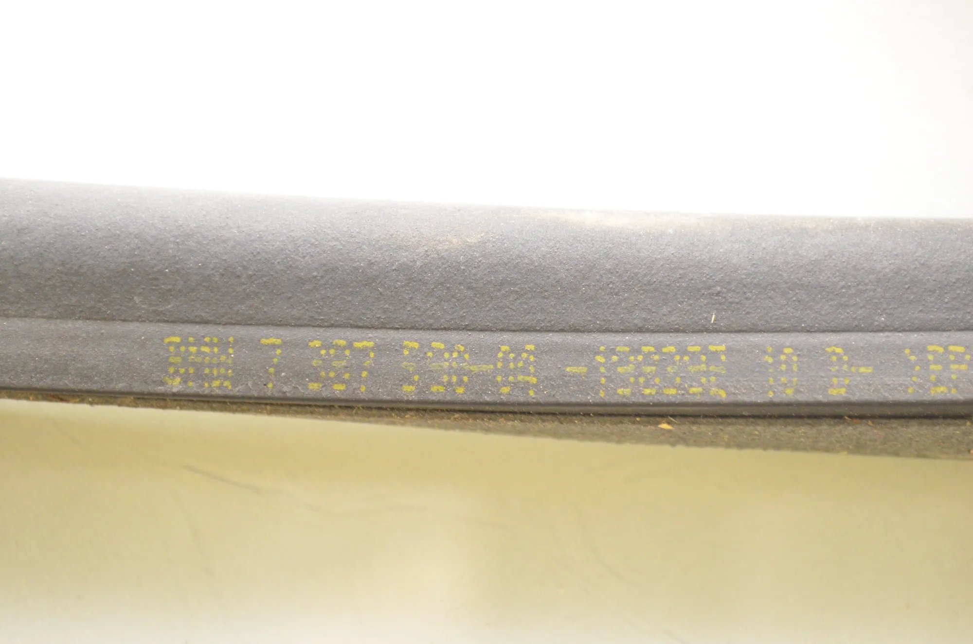 Front Left Door Seal Rubber – OEM 7387590 · BMW 7 (G11, G12) BMW 7 (G11, G12) 730 d, Ld 2016 – 4