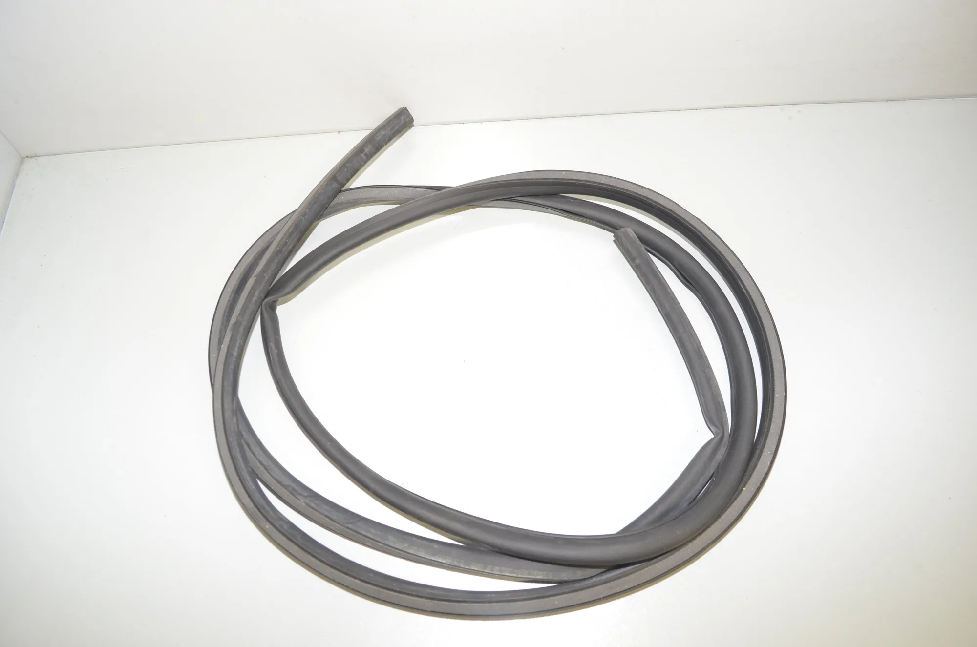 Front Left Door Seal Rubber – OEM 7387590 · BMW 7 (G11, G12) BMW 7 (G11, G12) 730 d, Ld 2016 – 3