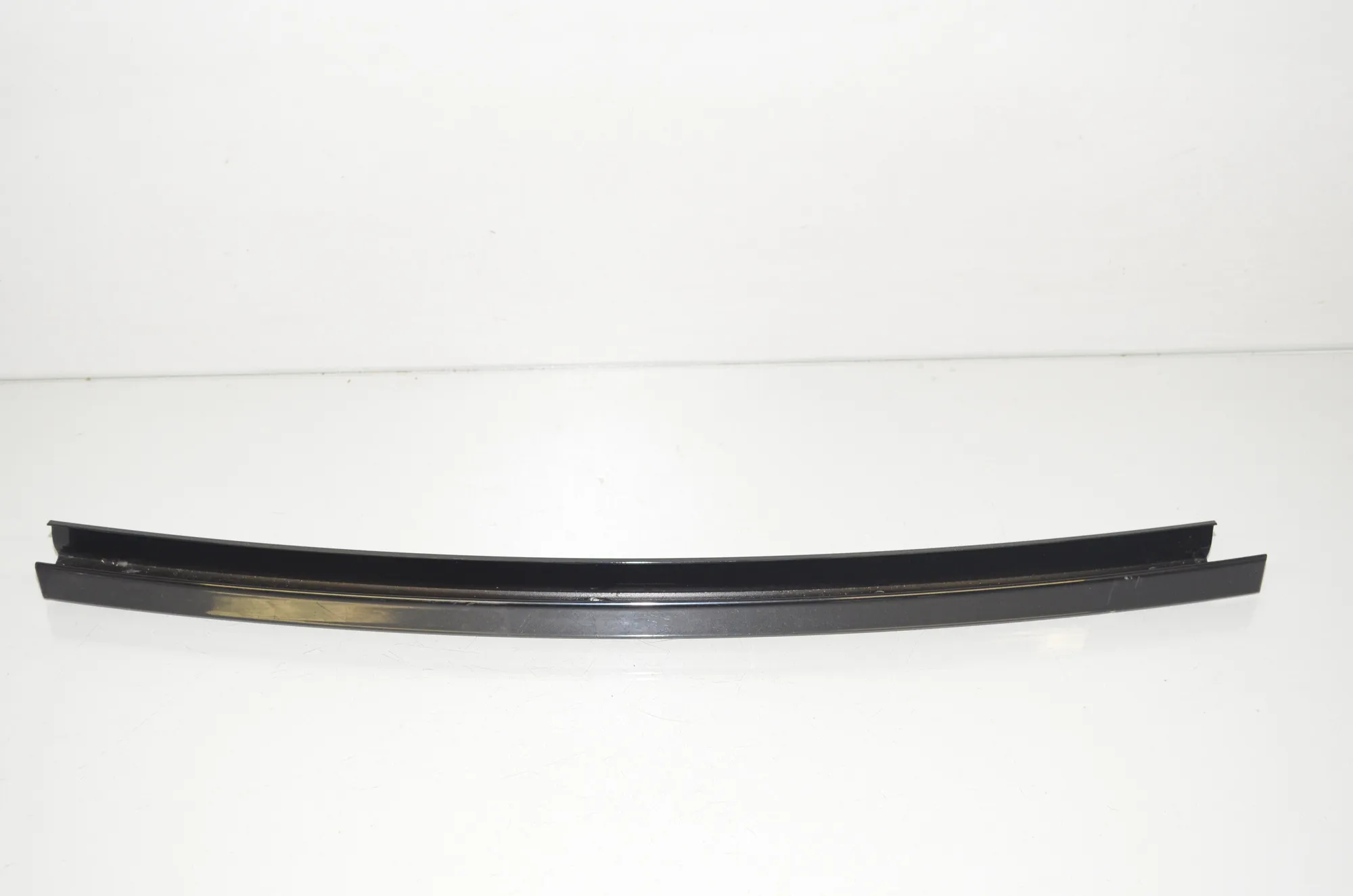 Rear Left Door Vertical Trim – OEM 7465143 · BMW 3 Touring (G21) BMW 3 Touring (G21) 330 e Plug-in-Hybrid 2020