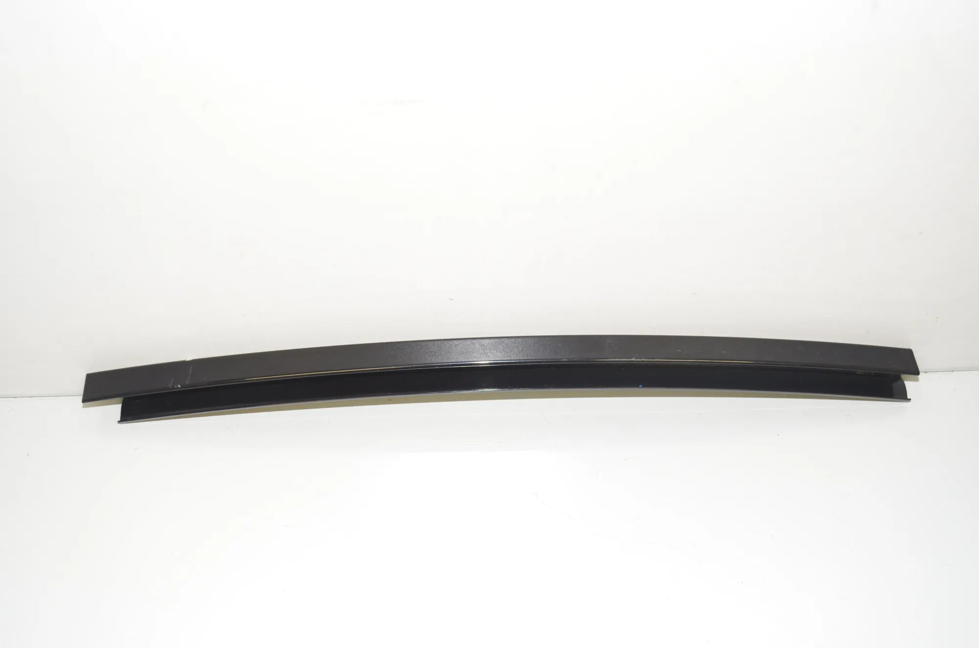Rear Left Door Vertical Trim – OEM 7465143 · BMW 3 Touring (G21) BMW 3 Touring (G21) 330 e Plug-in-Hybrid 2020 – 4