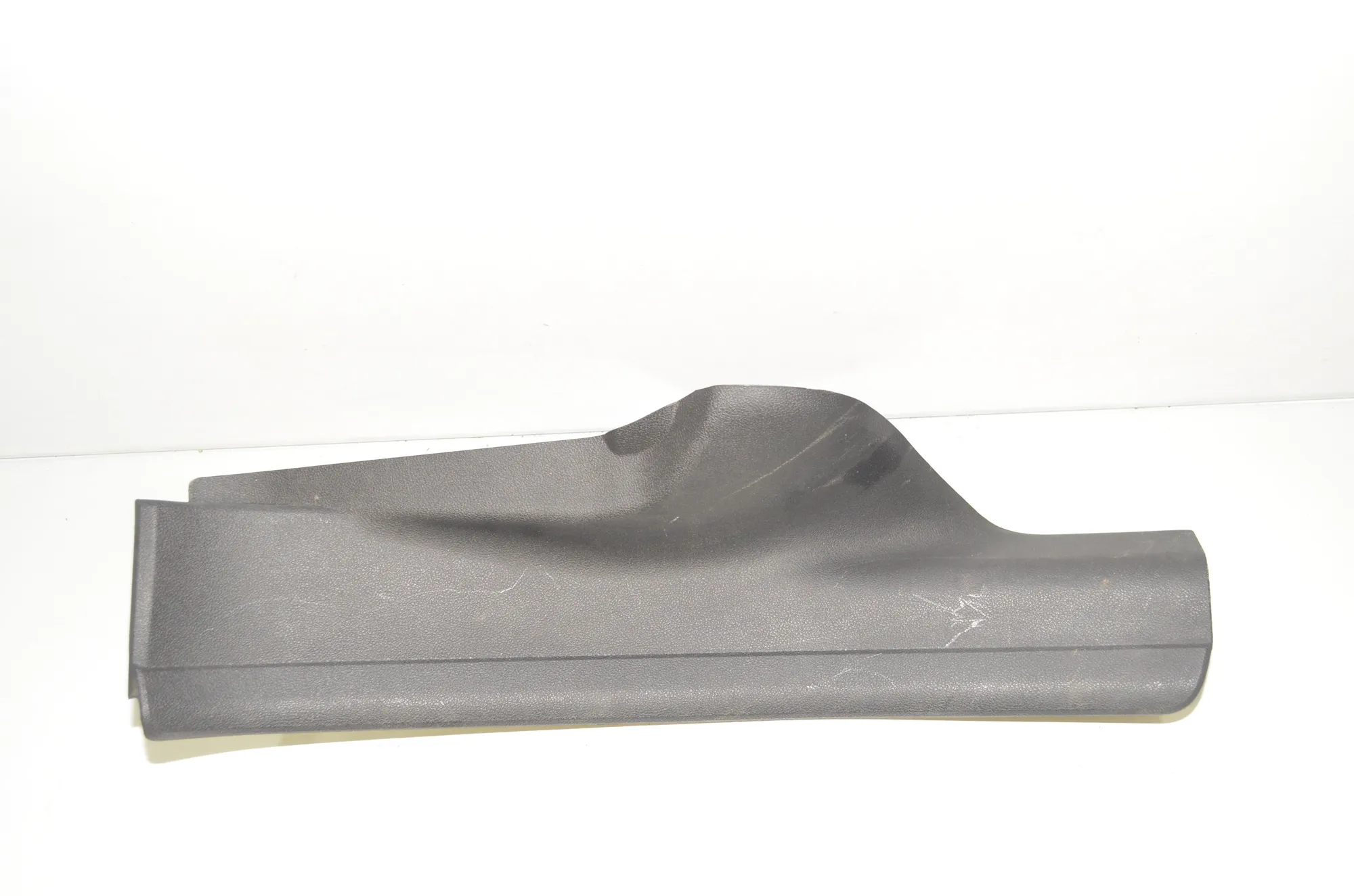Rear Right Interior Step Trim – OEM 7446424 · BMW 3 Touring (G21) BMW 3 Touring (G21) 320 i 2020