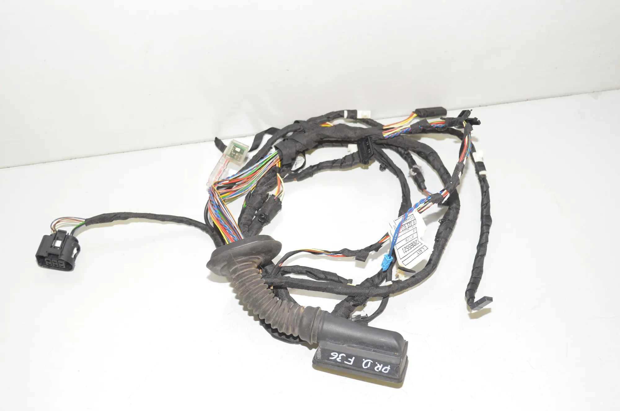 Front Right Door Wiring – OEM 9325900 · BMW 4 Gran Coupe (F36) 430 d 2017