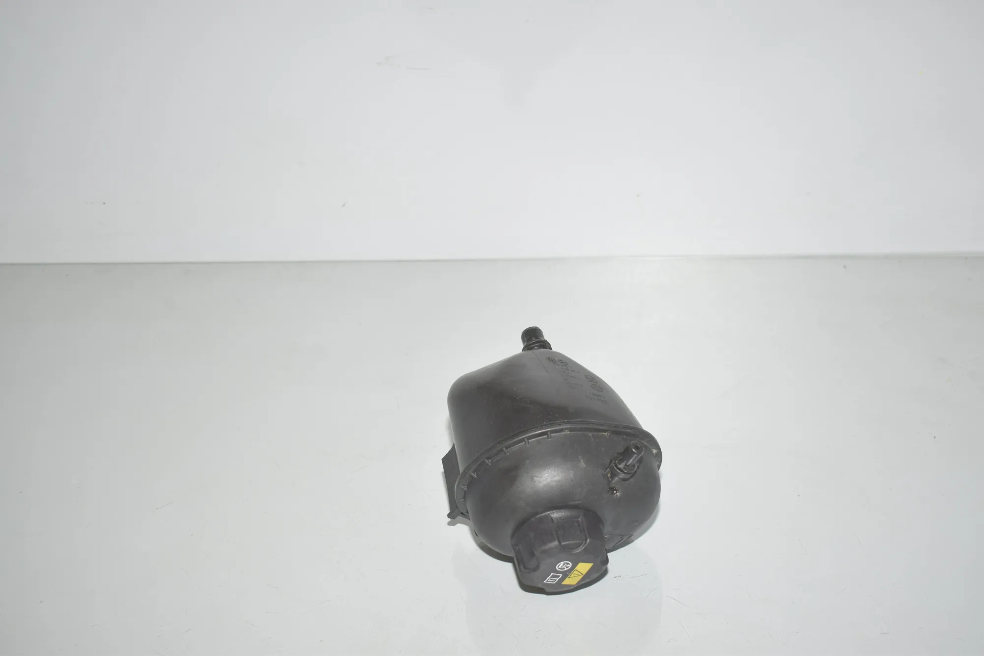 Expansion Tank – OEM 8610661 · BMW X5 (G05) (2018 - -) xDrive M 50 d 2019 – 2