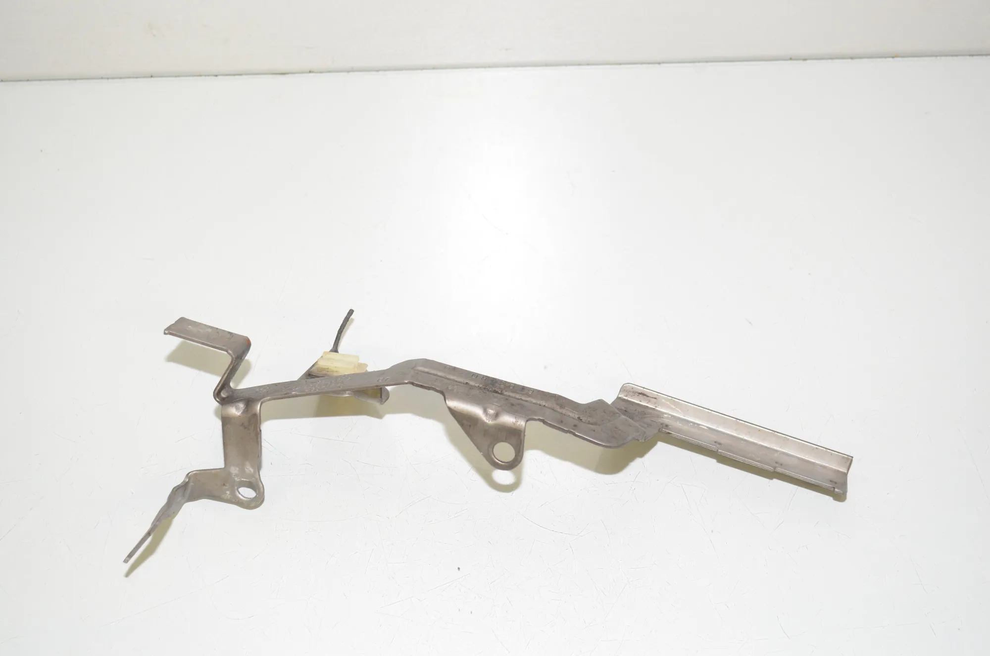 Bracket – OEM 8570829 · BMW X5 (G05) (2018 - -) xDrive M 50 d 2019 – 3
