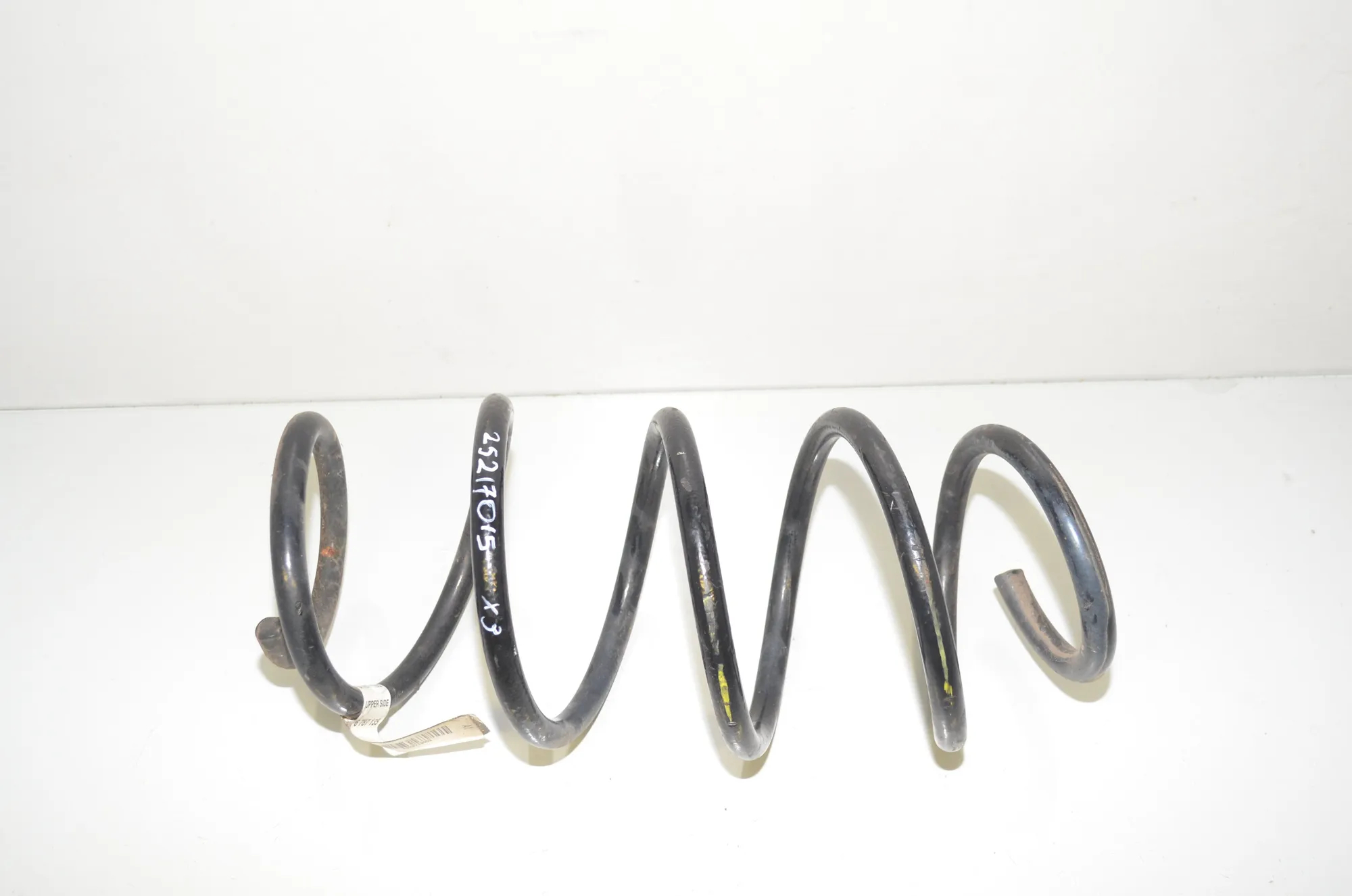 Front Right Coil Spring – OEM 6787135 · BMW X3 (F25) sDrive 20 i 2014