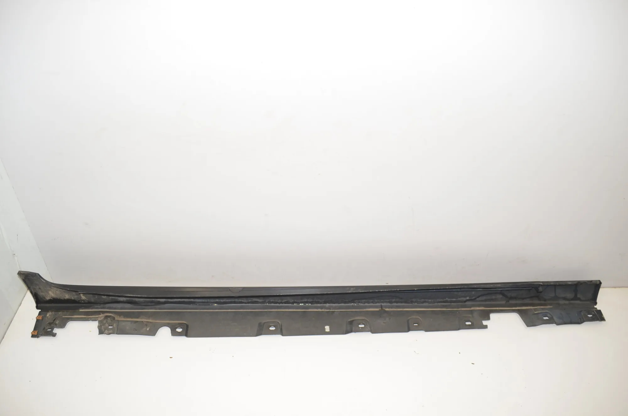Left Side Plastic Sideskirt Cover – OEM 7237081 · BMW 5 Touring (F11) 525 d 2010 – 4