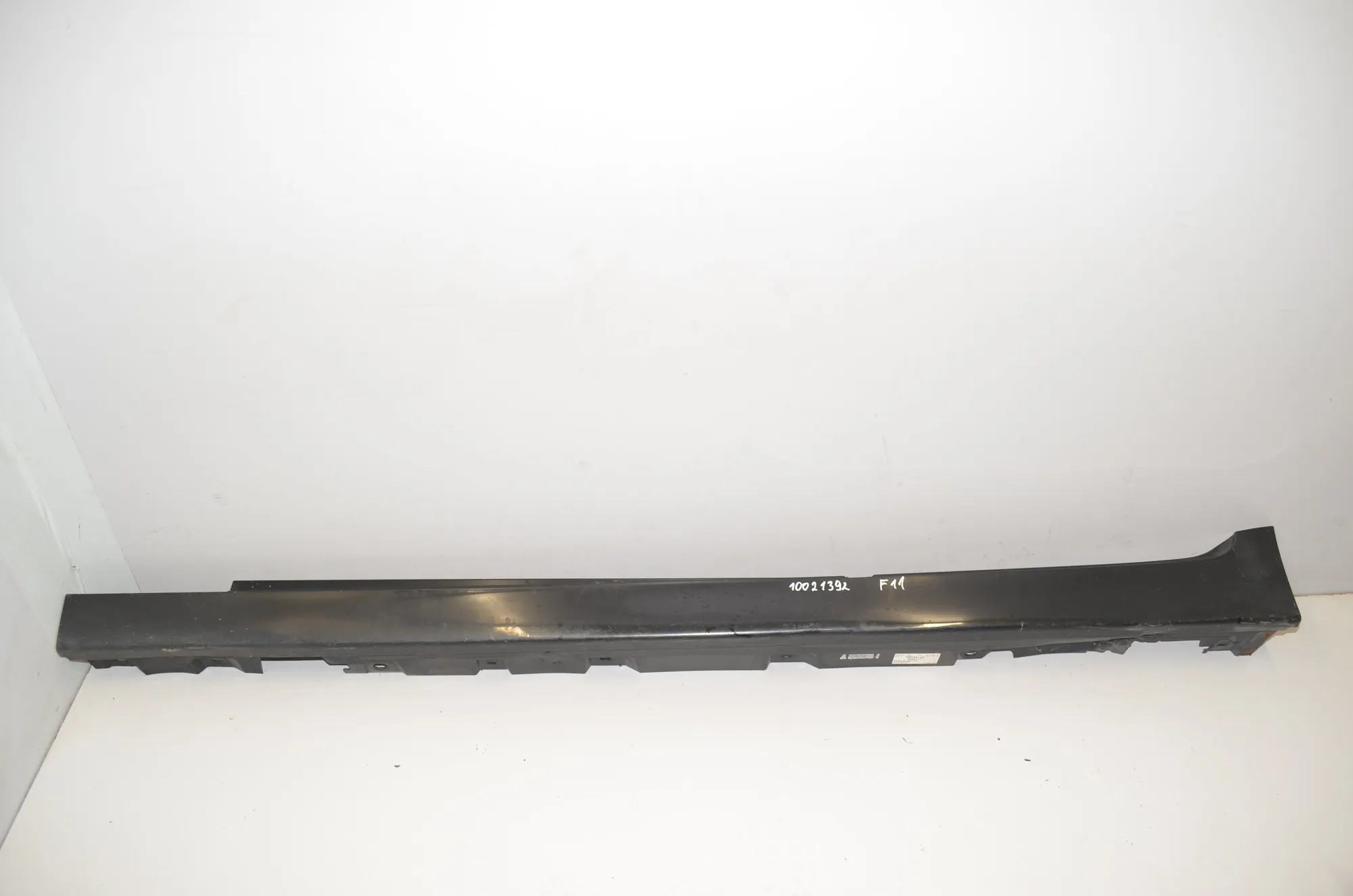 Left Side Plastic Sideskirt Cover – OEM 7237081 · BMW 5 Touring (F11) 525 d 2010