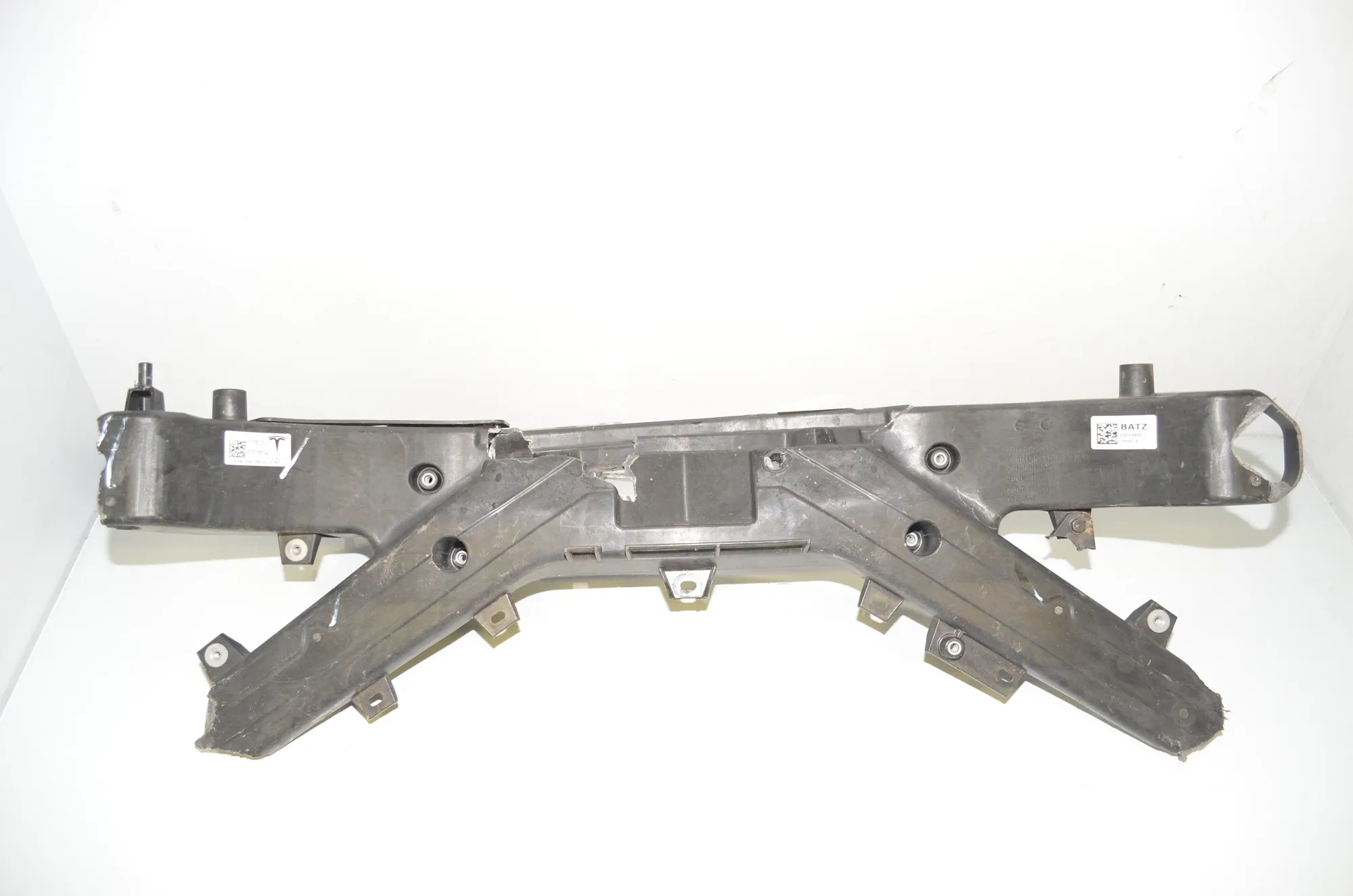 Other Body Parts – OEM 1610863-00-C · TESLA MODEL 3 (2018 - -) EV 2021