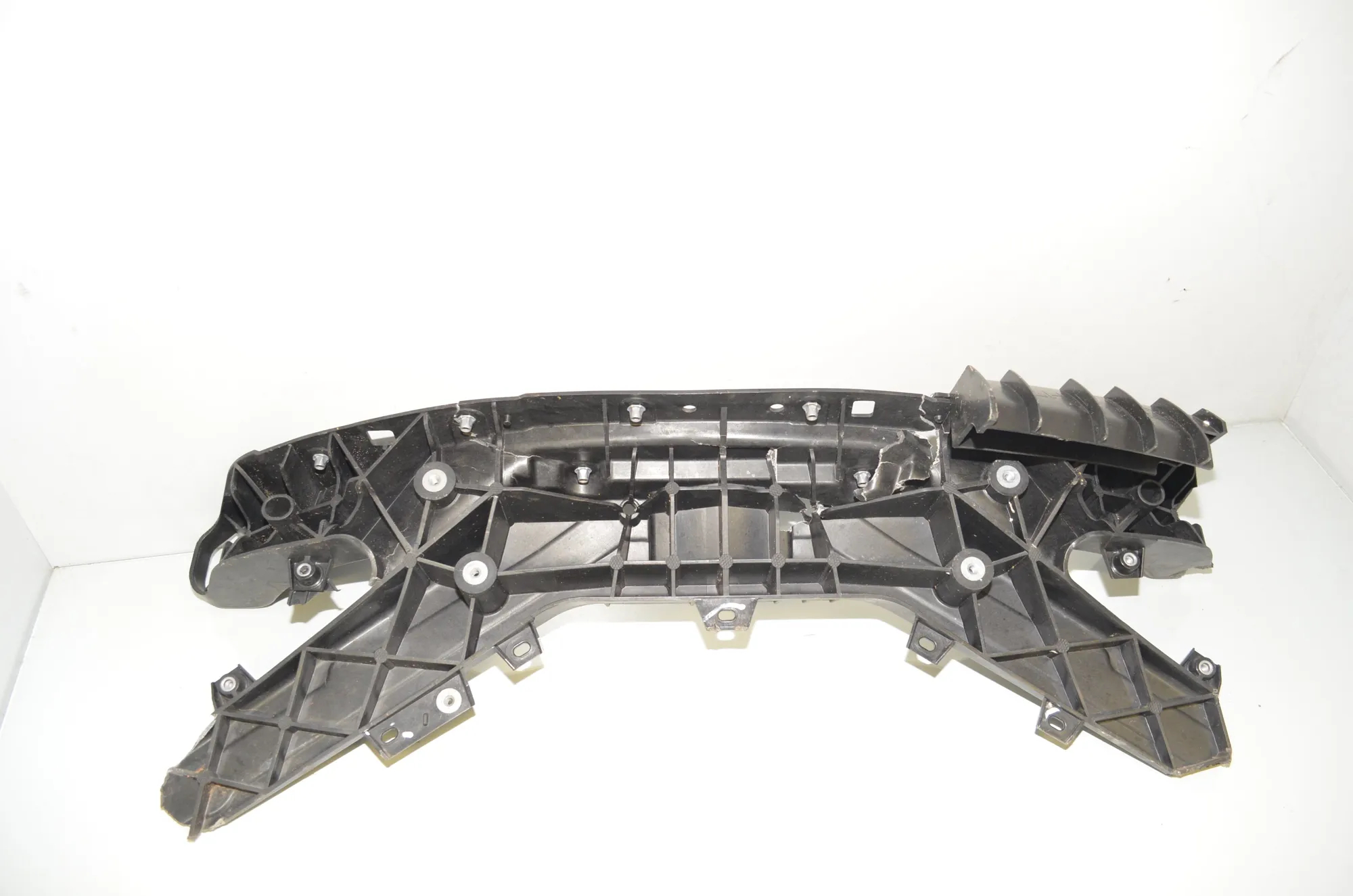 Other Body Parts – OEM 1610863-00-C · TESLA MODEL 3 (2018 - -) EV 2021 – 3