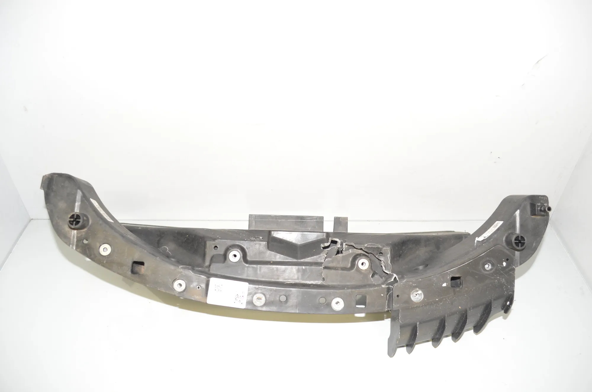 Other Body Parts – OEM 1610863-00-C · TESLA MODEL 3 (2018 - -) EV 2021 – 2