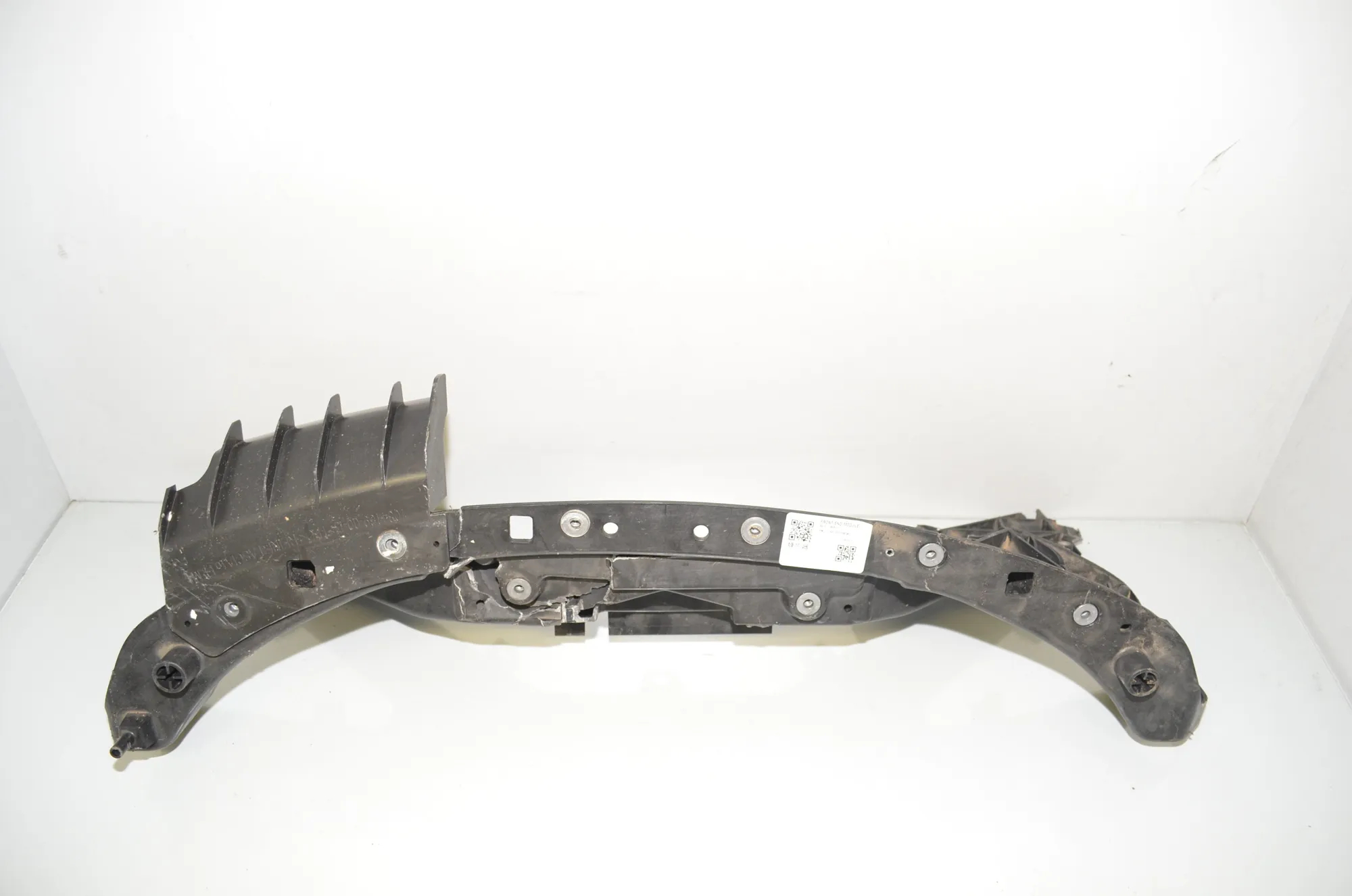 Other Body Parts – OEM 1610863-00-C · TESLA MODEL 3 (2018 - -) EV 2021 – 4