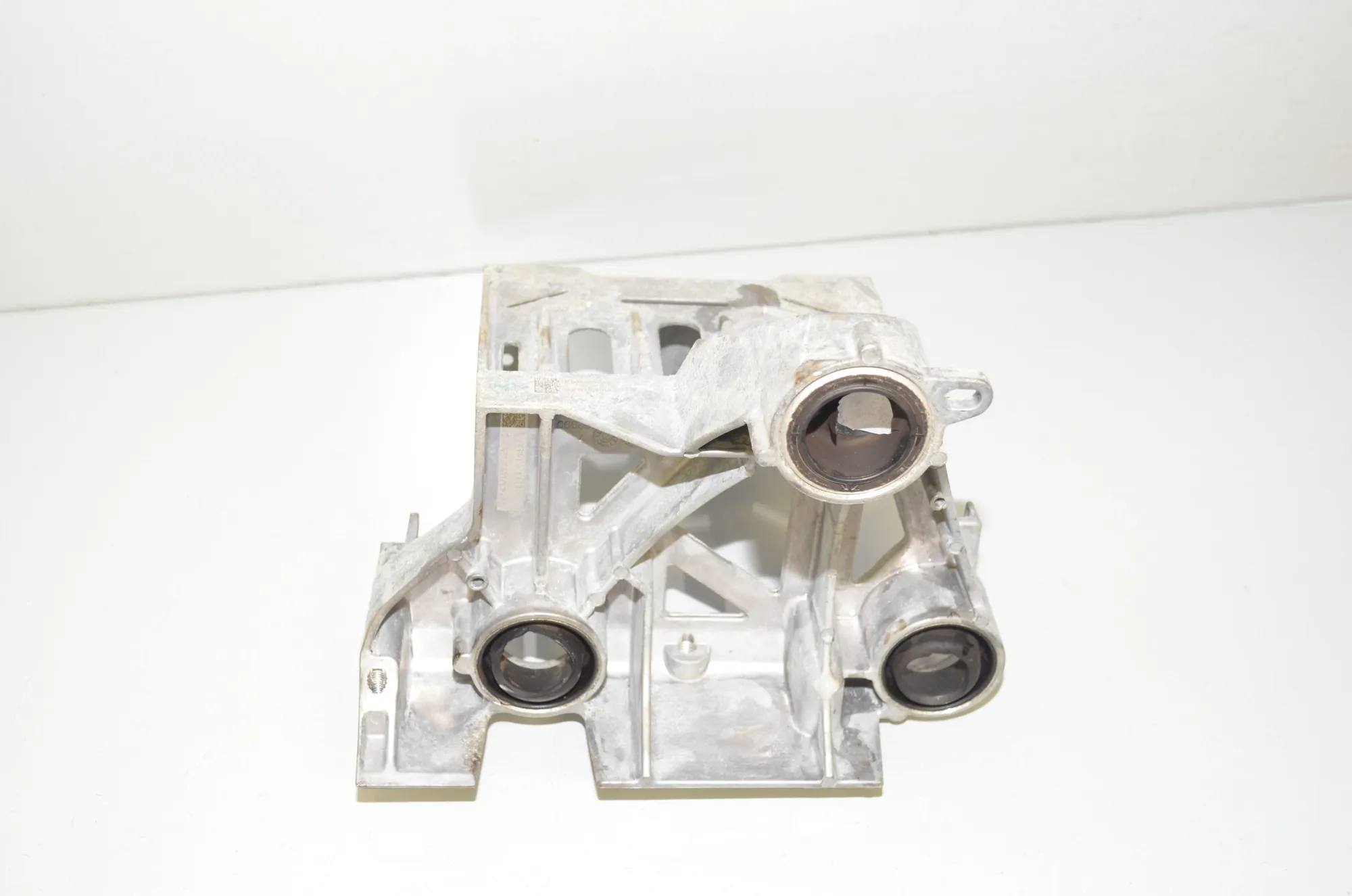 Air Conditioner Compressor Bracket – OEM 1500696-00-B · TESLA MODEL 3 (2018 - -) EV 2021