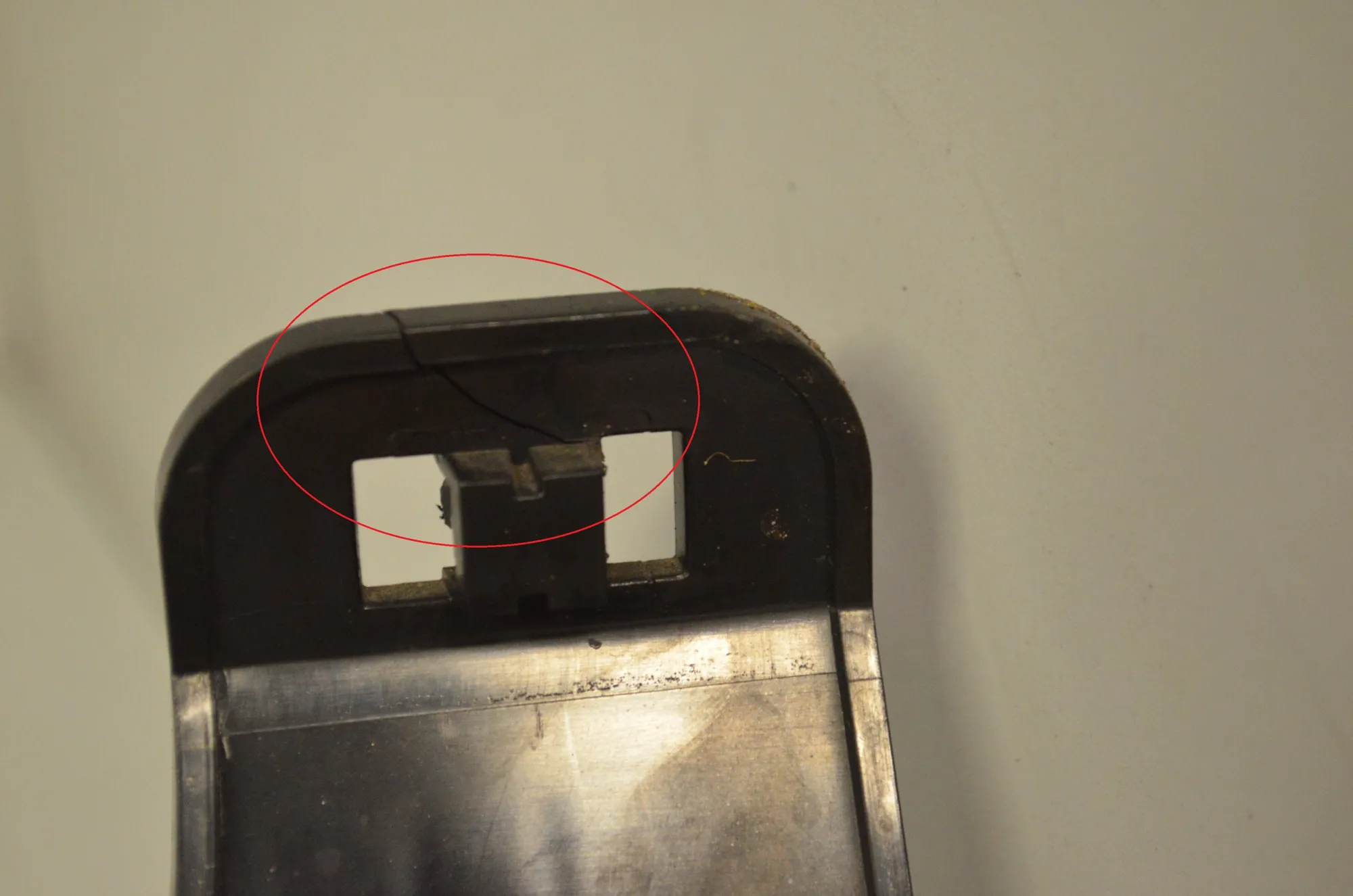 Rear Bumper Middle Bracket – OEM 1121191-00-E · TESLA MODEL 3 (2018 - -) EV 2021 – 6