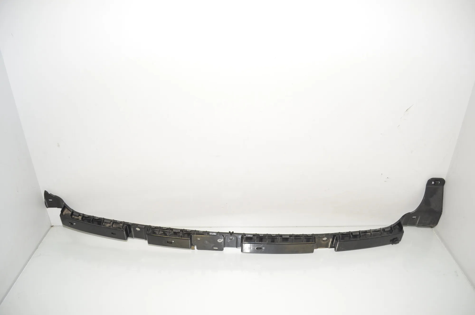 Rear Bumper Middle Bracket – OEM 1121191-00-E · TESLA MODEL 3 (2018 - -) EV 2021 – 4