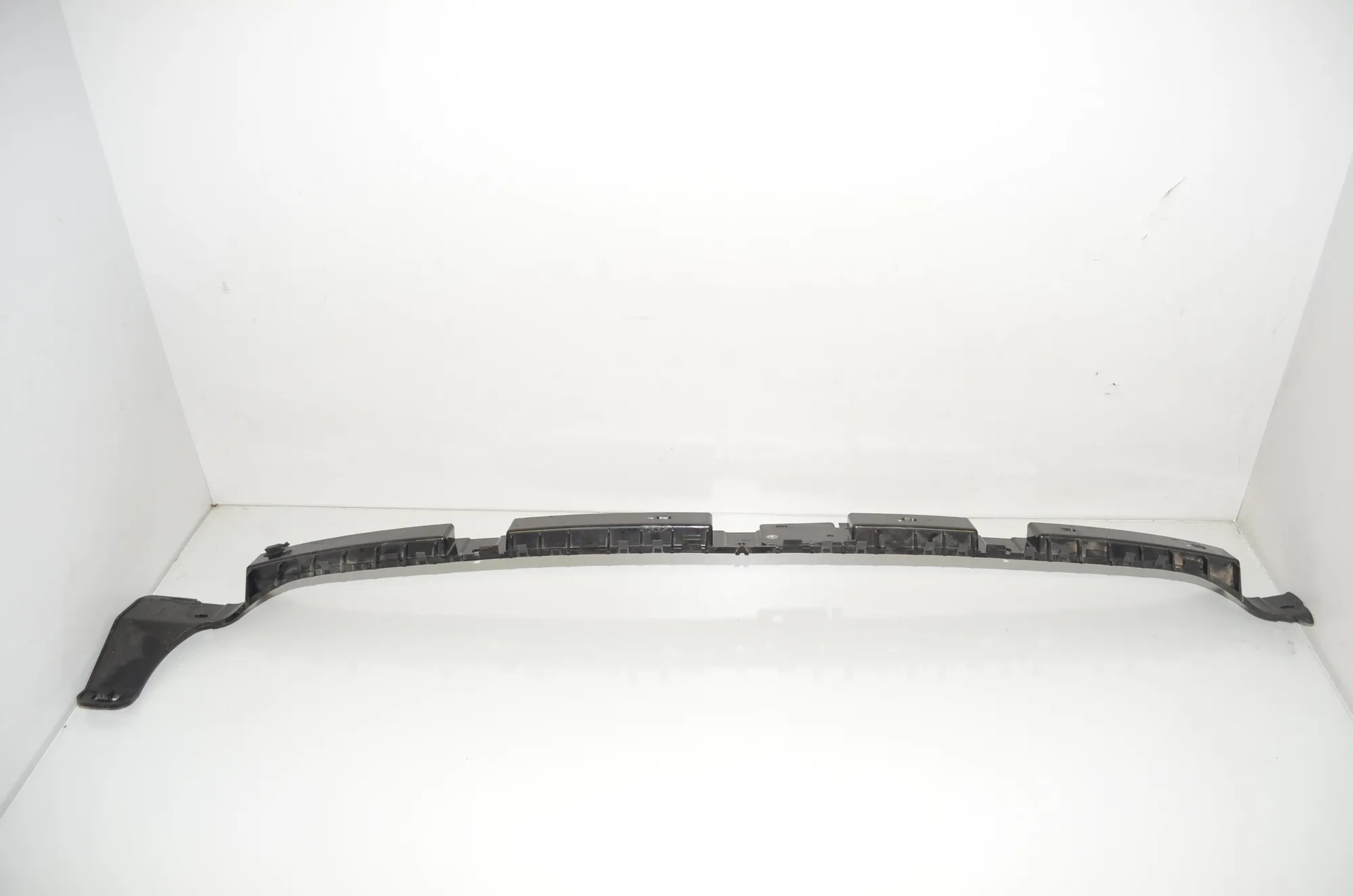 Rear Bumper Middle Bracket – OEM 1121191-00-E · TESLA MODEL 3 (2018 - -) EV 2021