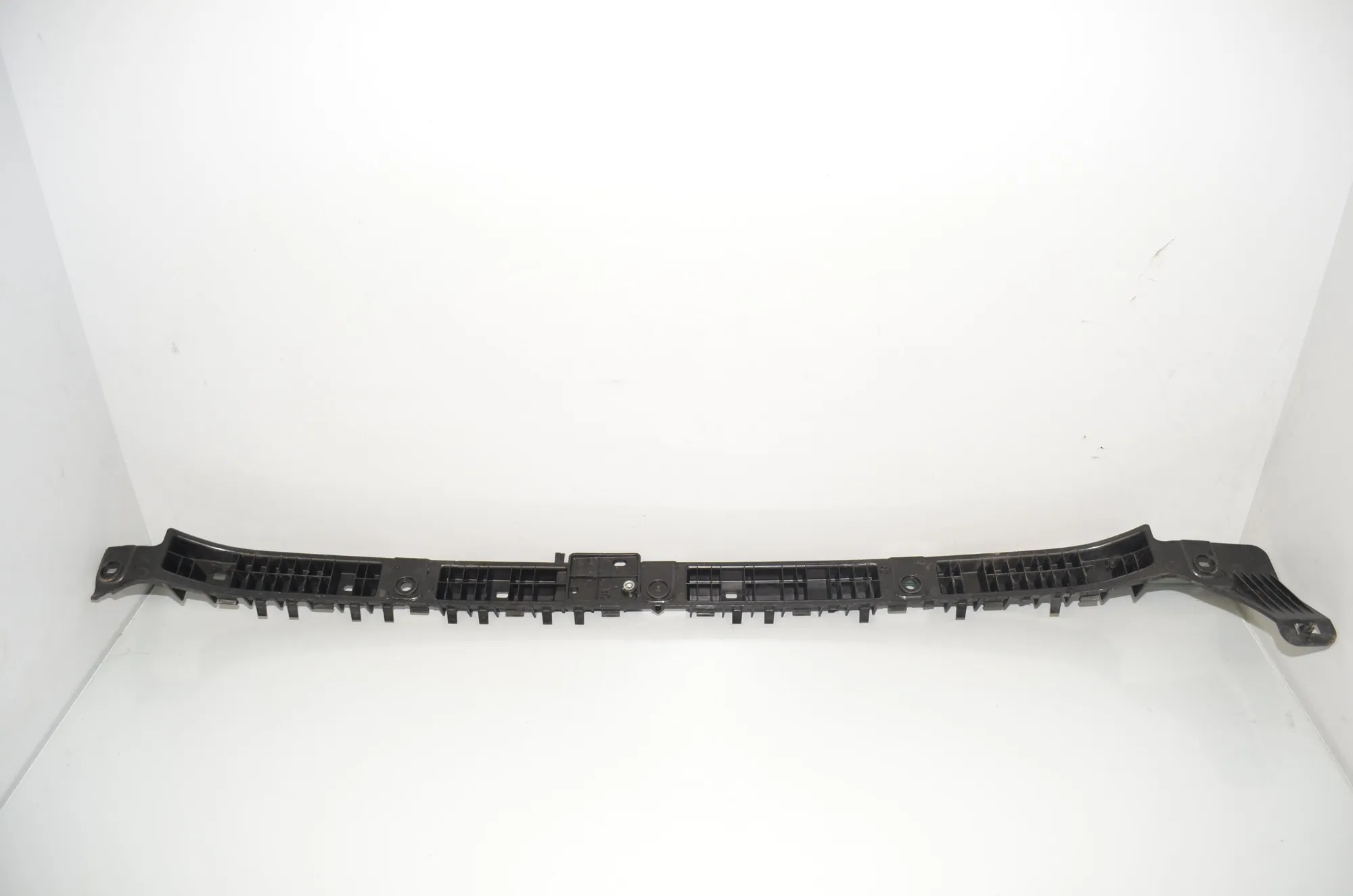 Rear Bumper Middle Bracket – OEM 1121191-00-E · TESLA MODEL 3 (2018 - -) EV 2021 – 3
