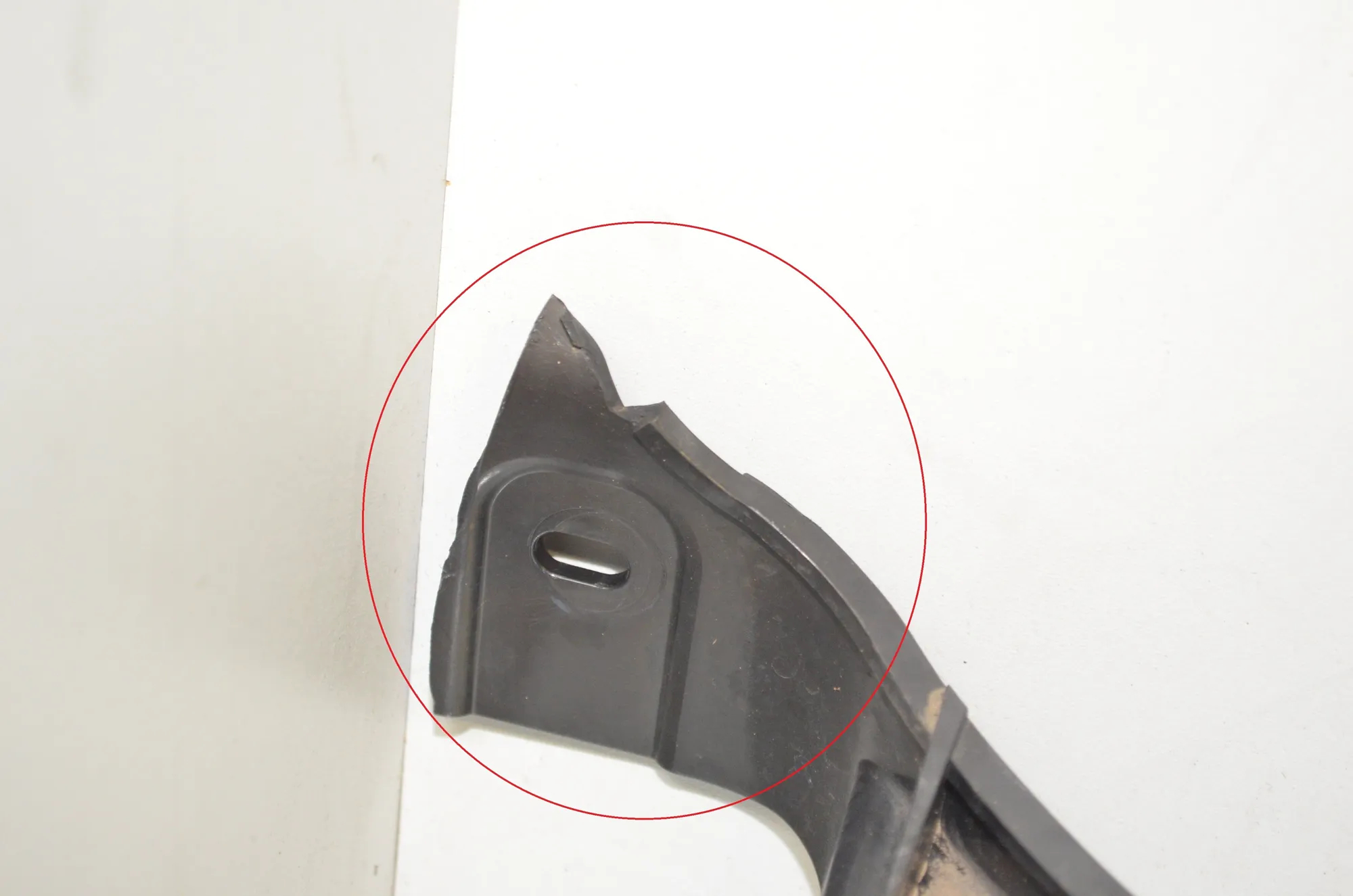 Rear Bumper Middle Bracket – OEM 1121191-00-E · TESLA MODEL 3 (2018 - -) EV 2021 – 5