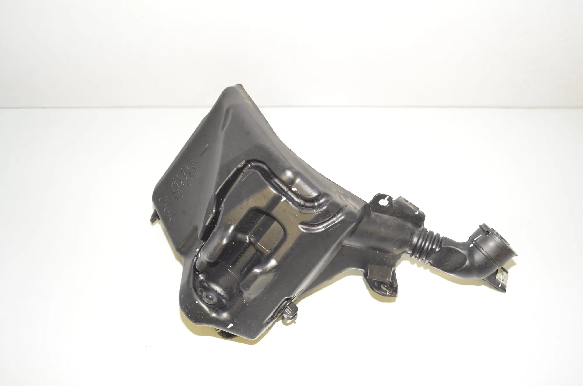 Window Washer Tank – OEM 1642614-00-A · TESLA MODEL 3 (2018 - -) EV 2021