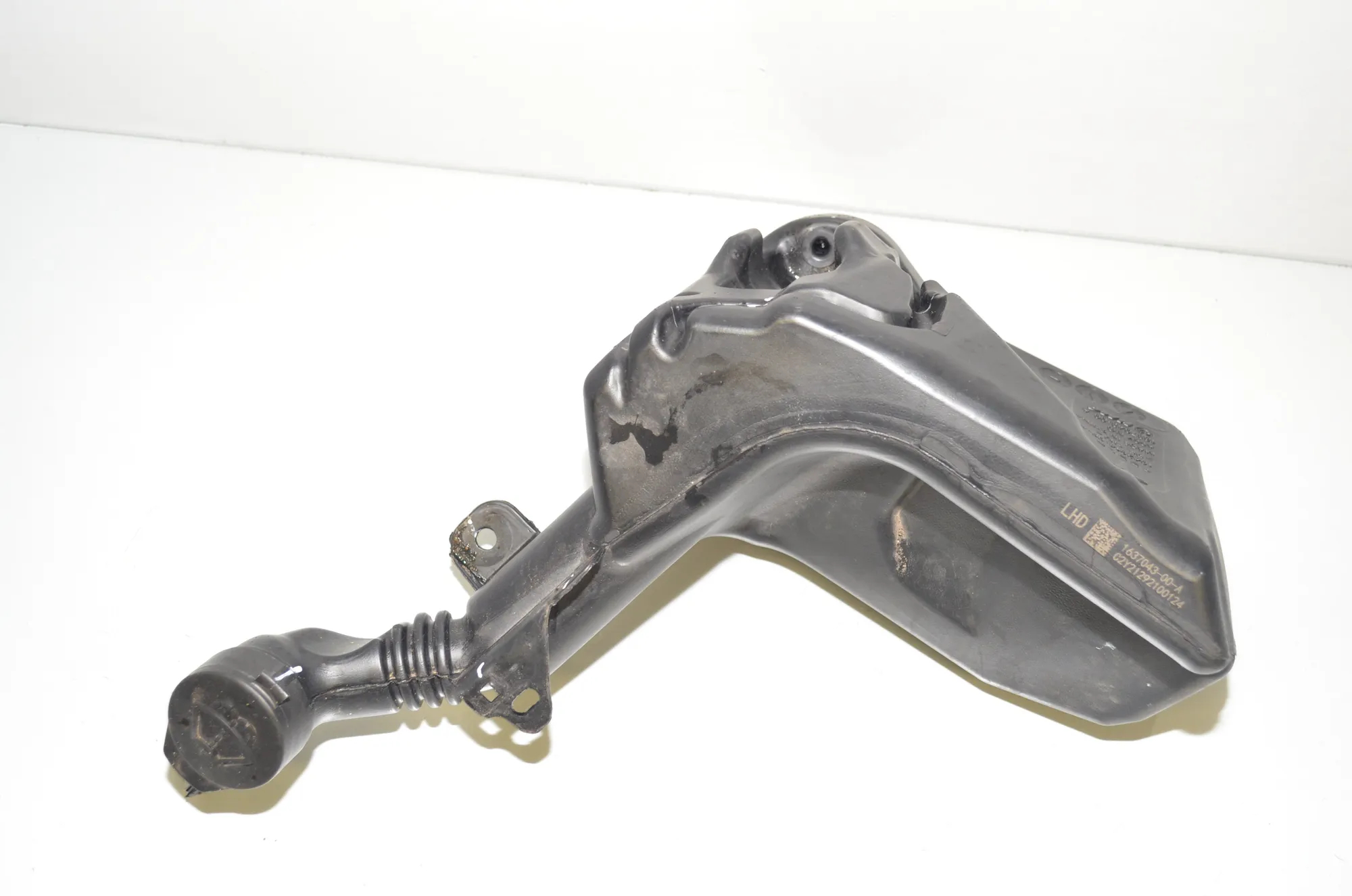 Window Washer Tank – OEM 1642614-00-A · TESLA MODEL 3 (2018 - -) EV 2021 – 2