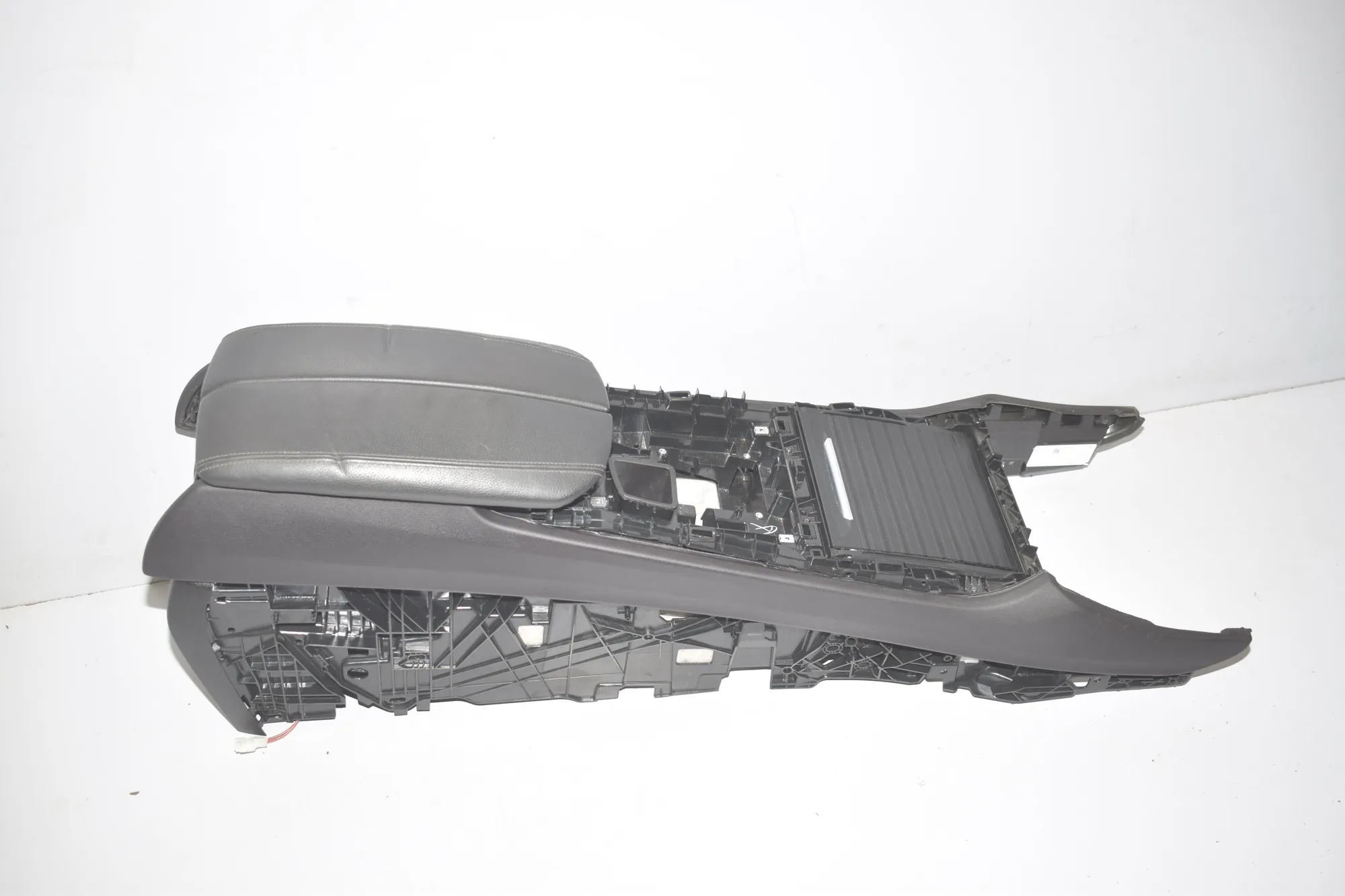 Center Console – OEM 19638031 · BMW X5 (F15, F85) M 50 d 2017 – 4
