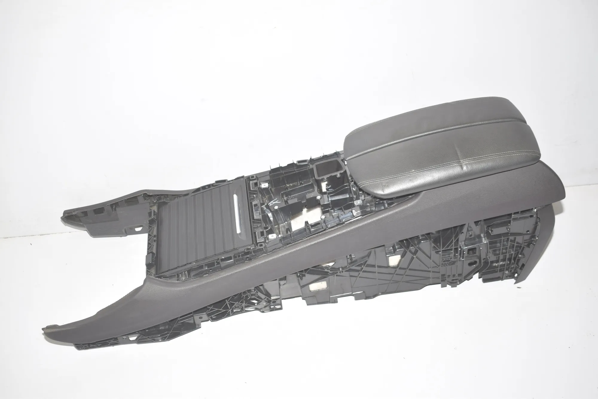 Center Console – OEM 19638031 · BMW X5 (F15, F85) M 50 d 2017