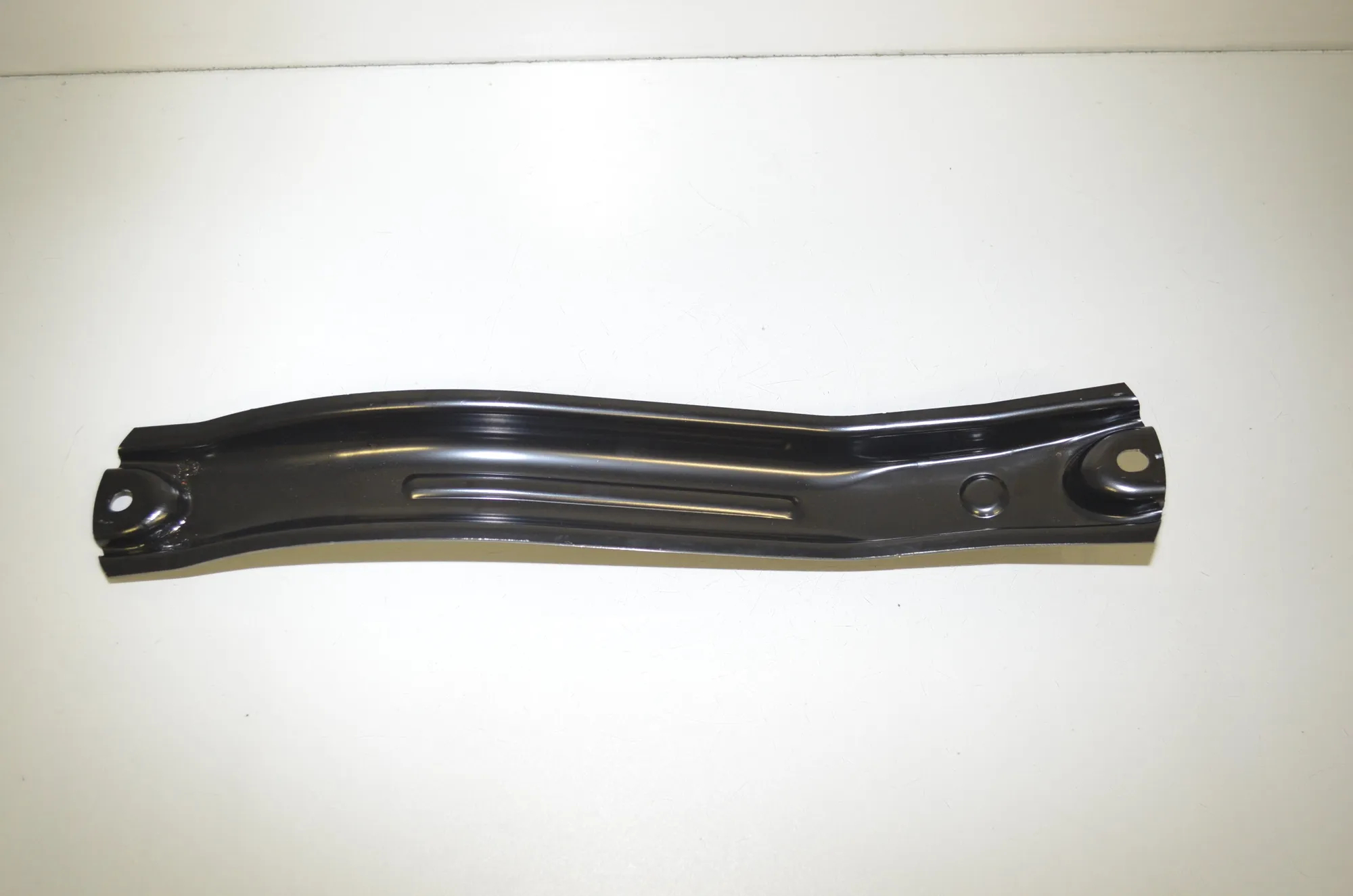 Bracket – OEM 1098705-00-C · TESLA MODEL 3 (2018 - -) EV 2021 – 2