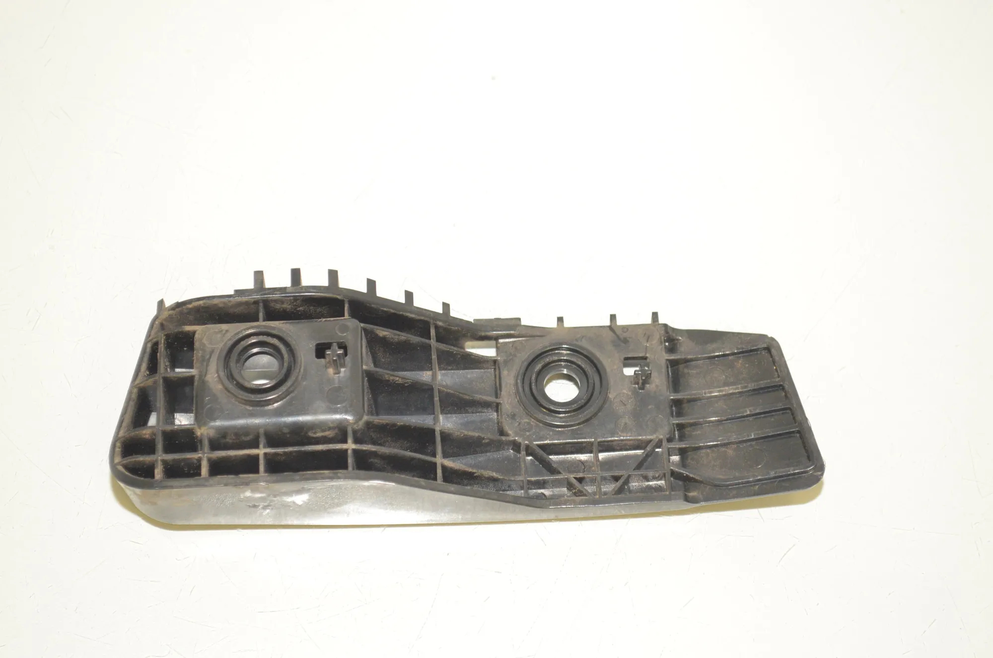 Bracket – OEM 1083992-00-E · TESLA MODEL 3 (2018 - -) EV 2021 – 4