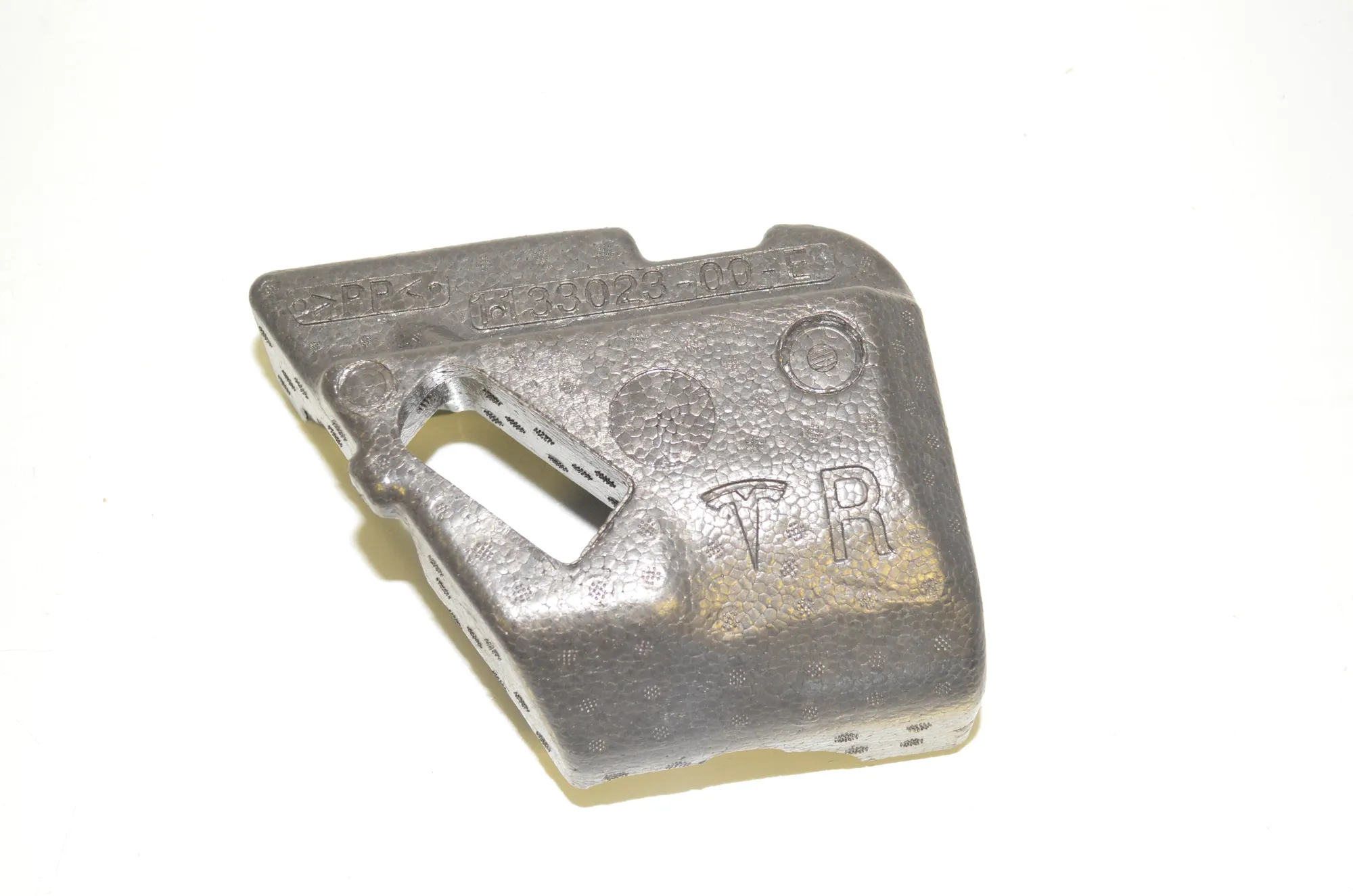 Other Body Parts – OEM 133023-00-E · TESLA MODEL 3 (2018 - -) EV 2021 – 4