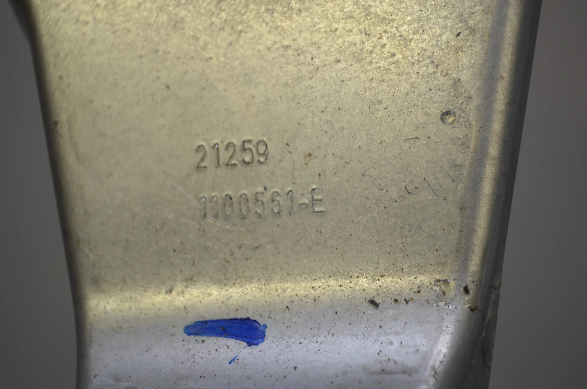 Bracket – OEM 1100561-E · TESLA MODEL 3 (2018 - -) EV 2021 – 5