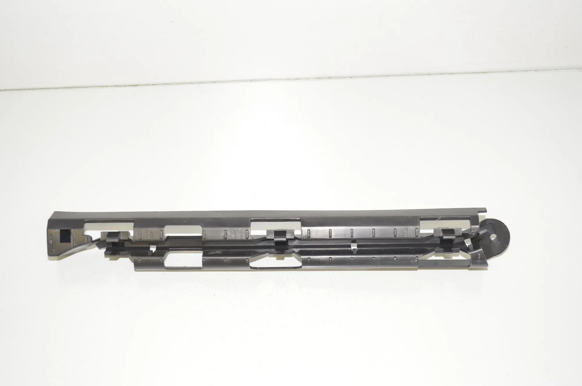 Bracket – OEM 1618597-00-A · TESLA MODEL 3 (2018 - -) EV 2021