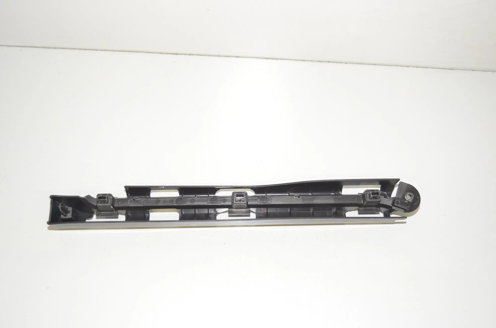 Bracket – OEM 1618597-00-A · TESLA MODEL 3 (2018 - -) EV 2021 – 4