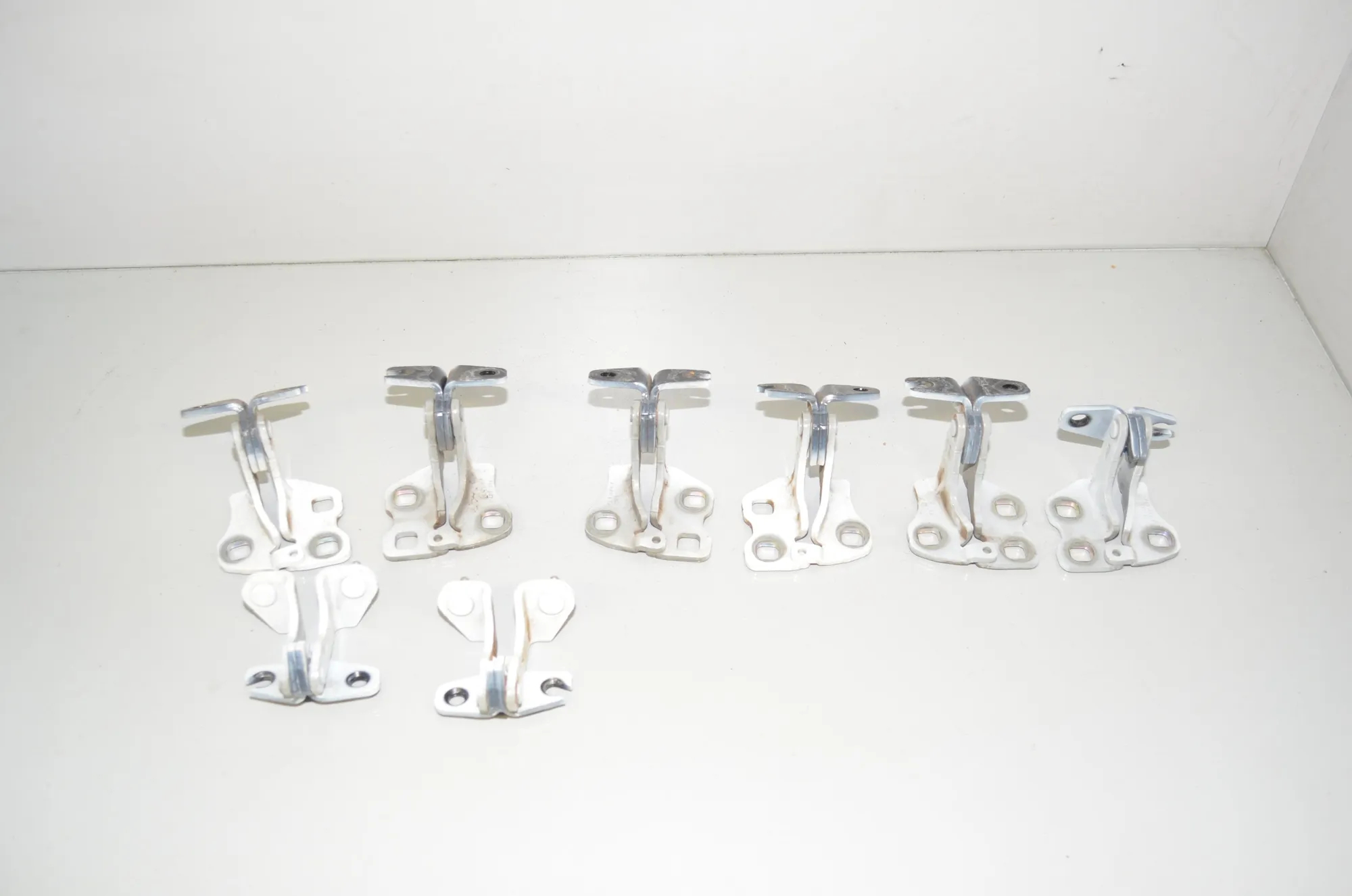 Door Upper Hinges – OEM 1101034-00-F · TESLA MODEL 3 (2018 - -) EV 2021