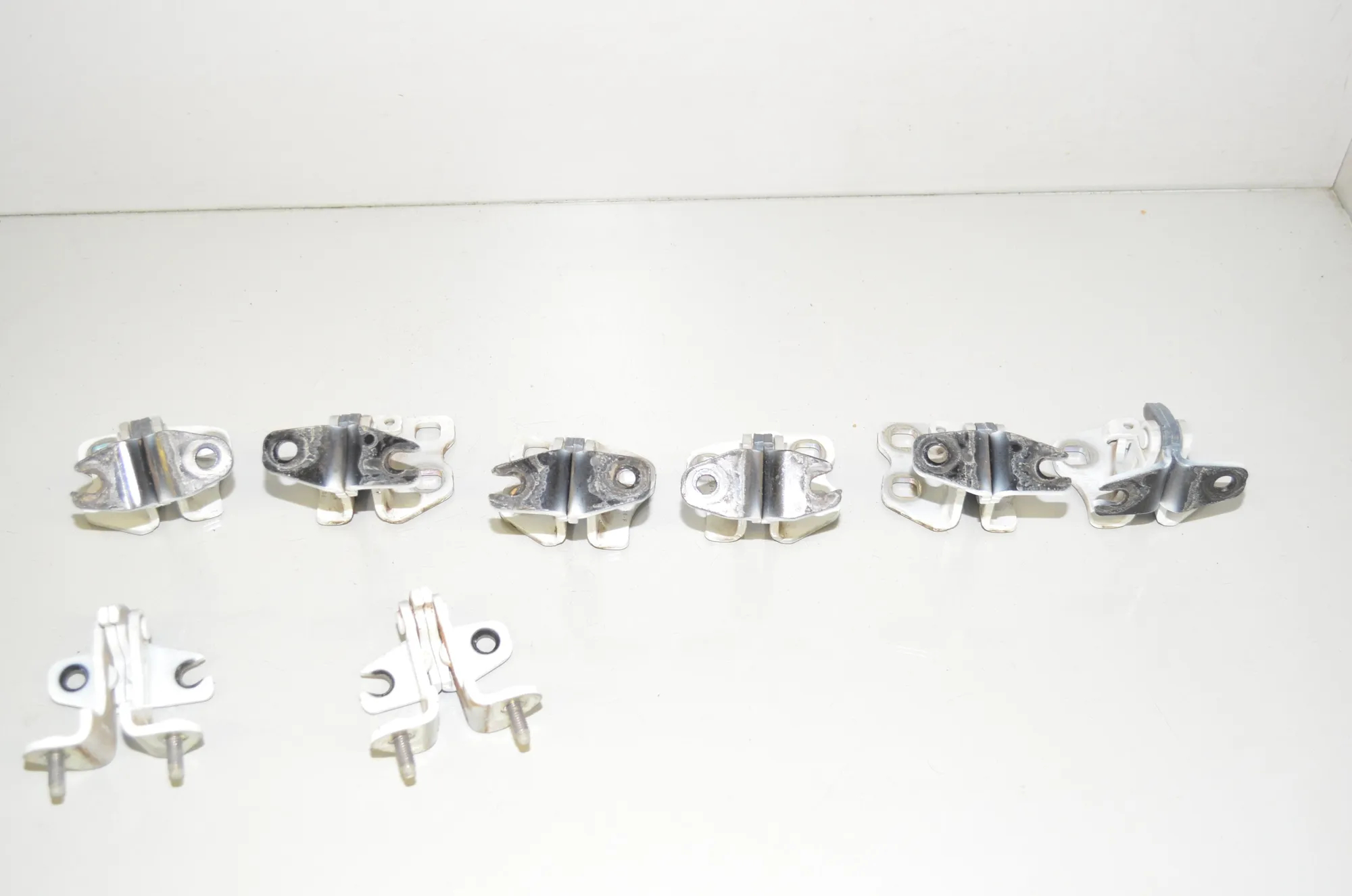 Door Upper Hinges – OEM 1101034-00-F · TESLA MODEL 3 (2018 - -) EV 2021 – 2