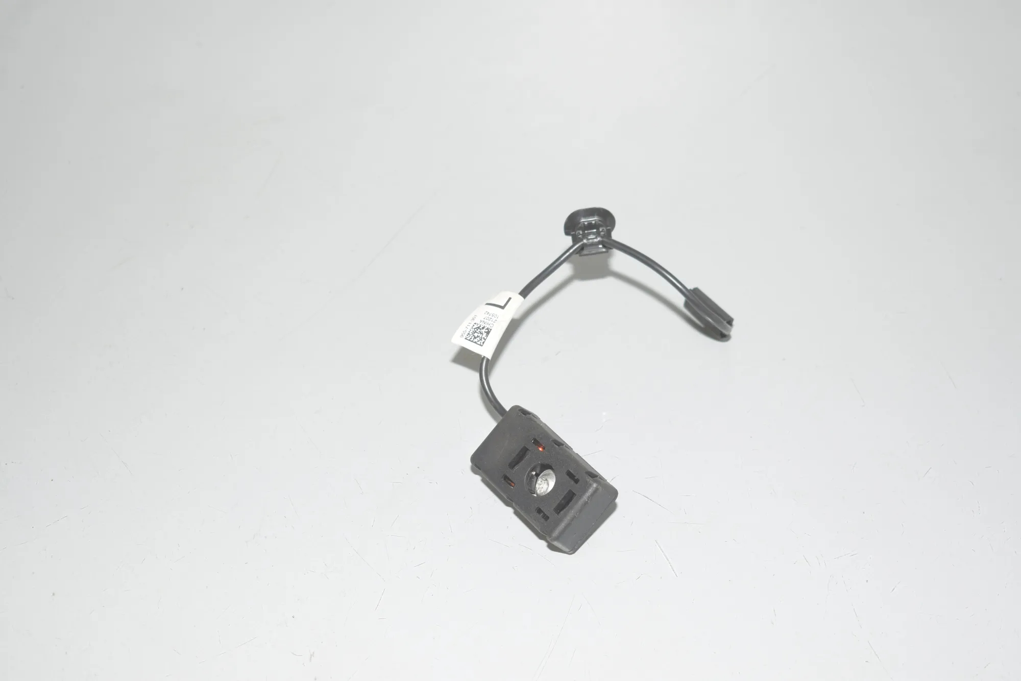 Antenna – OEM 1509420-00-C · TESLA MODEL 3 (2018 - -) EV 2021